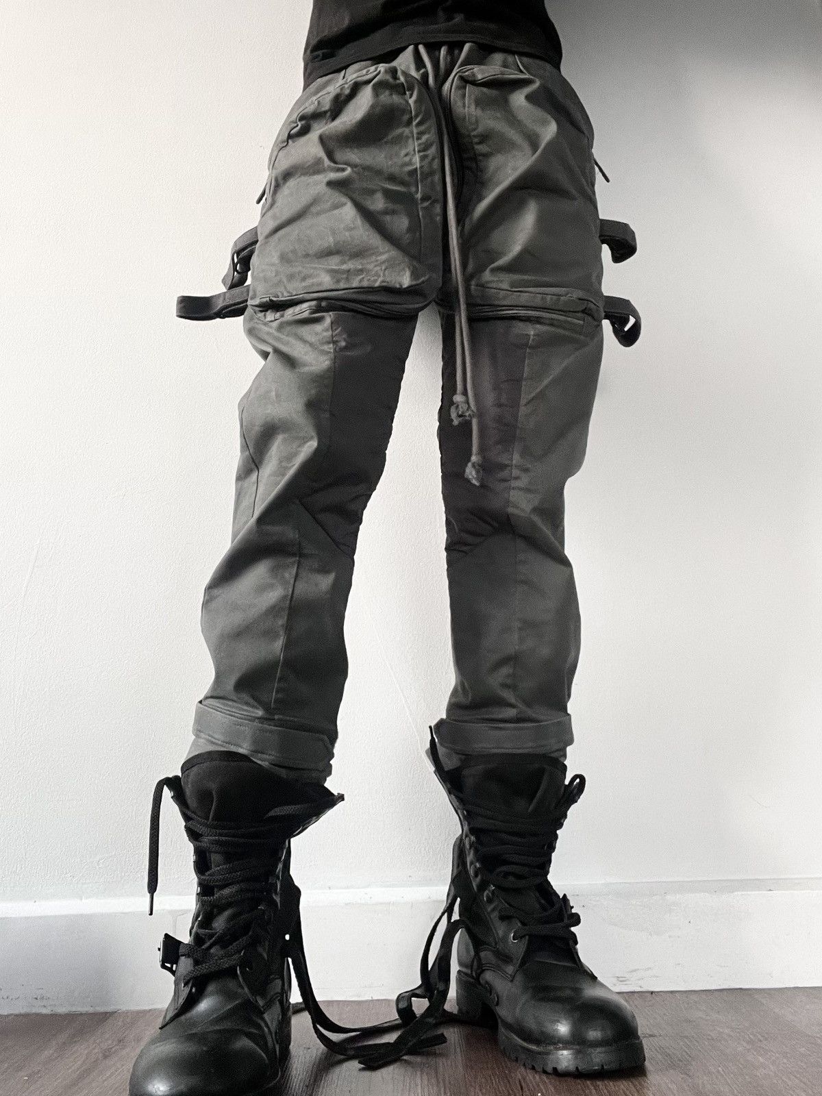 Japanese Brand Japanese Brand Multi Pocket Cargo Pants Size US 32 / EU 48 - 1 Thumbnail