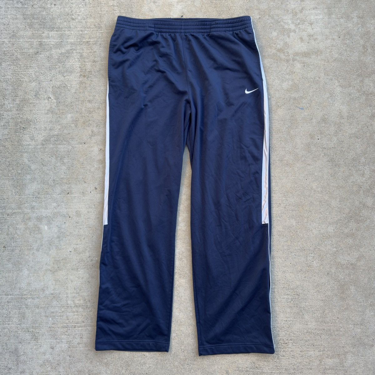 Nike Nike navy blue track pants Size XXL #athleisure #tracksuit Size US 36 / EU 52 - 2 Thumbnail
