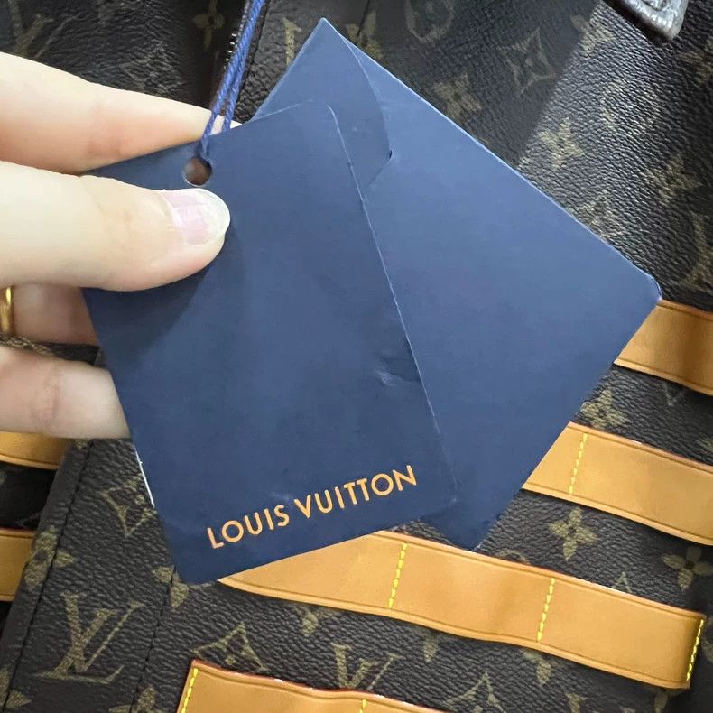 Louis Vuitton Louis Vuitton Striped-paneled leather logo jacket Size US M / EU 48-50 / 2 - 4 Thumbnail