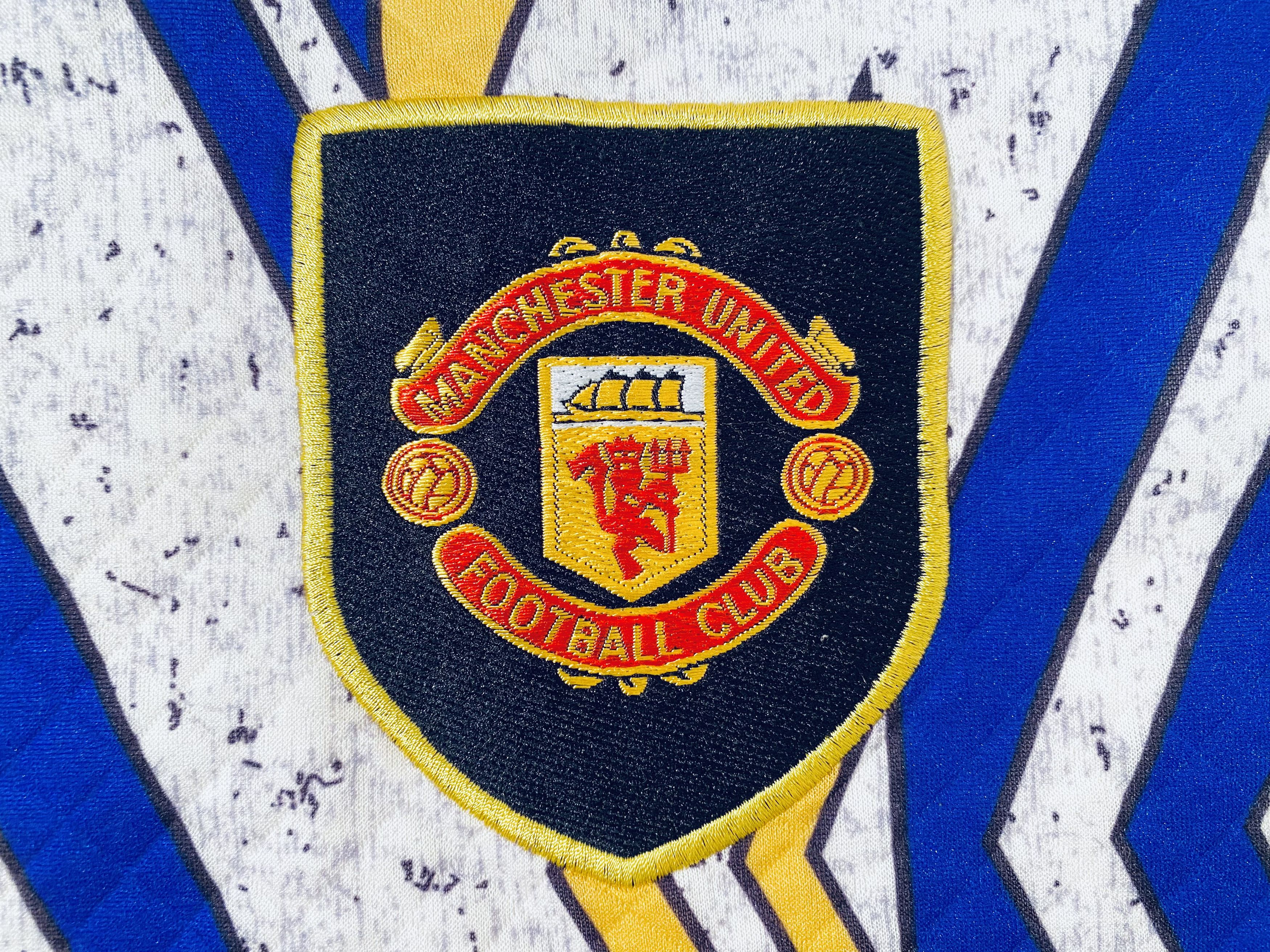 Umbro Manchester United Goalkeeper Away Jersey Shirt 1993 - 1995 Size US S / EU 44-46 / 1 - 8 Thumbnail