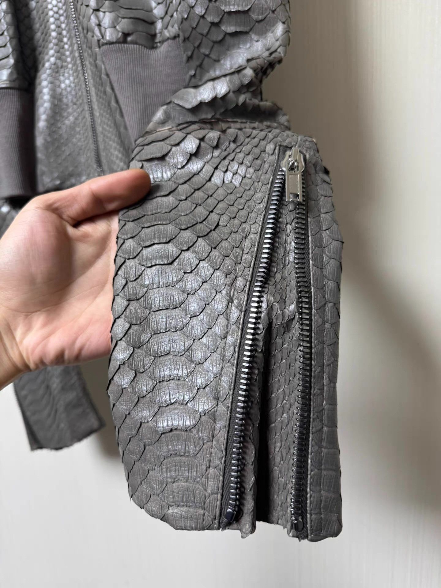 Rick Owens Rick Owens Gray Python Leather Padded Shoulder Jacket Q8 Size US XS / EU 42 / 0 - 5 Thumbnail