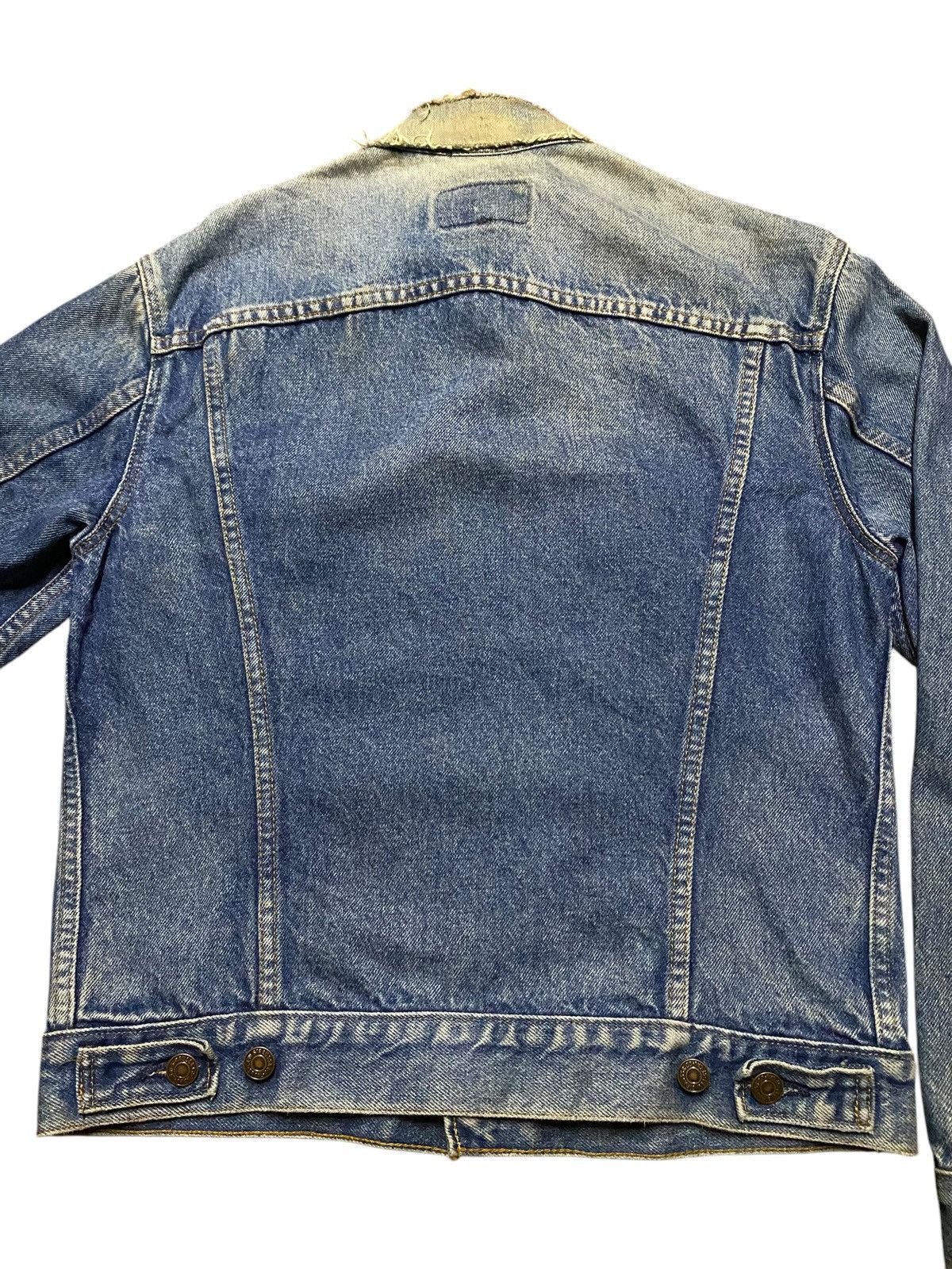 Levi's 1980s Levi's denim jacket in blue, with a distressed look Size US S / EU 44-46 / 1 - 2 Thumbnail