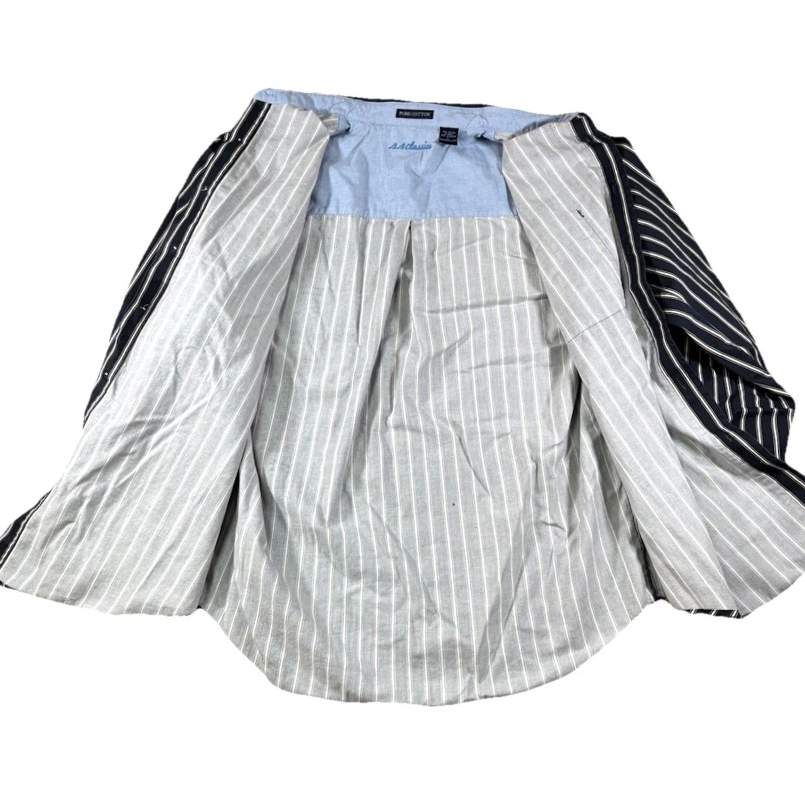 Brooks Brothers BB Classics Brooks Brothers Button-Up Shirt Black/White Striped 100% Cotton Large Men Regular Button Front Long Sleeve Shirt Size US L / EU 52-54 / 3 - 3 Thumbnail