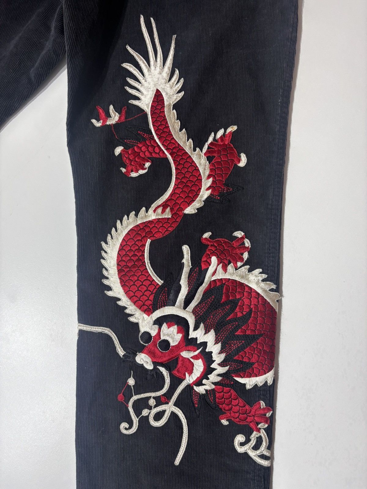 Gucci Gucci by Alessandro Michele SS17 Dragon Corduroy Pants Size US 29 - 3 Thumbnail