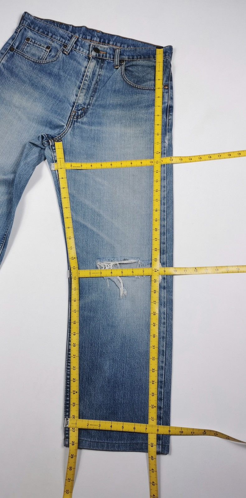 Levi's Vintage 90s Levis 512 Distressed Denim Jeans. Size US 33 - 11 Thumbnail