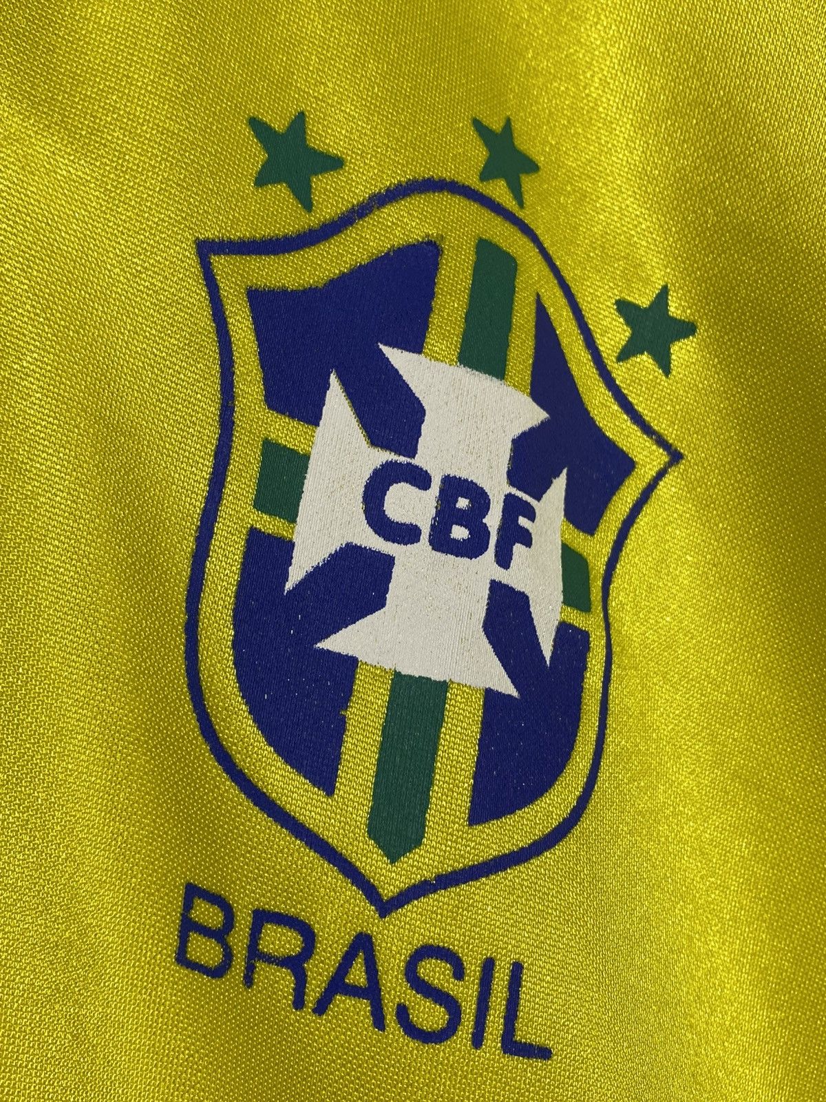 Umbro Vintage Umbro Brazil National Team 1994 Home Soccer Jersey Size US L / EU 52-54 / 3 - 4 Thumbnail