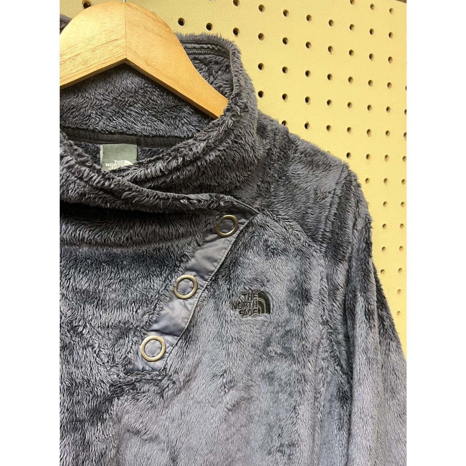 The North Face VINTAGE The North Face Woman’s M Pullover 1/4 Gray Snap Outdoor Fleece Jacket Size M / US 6-8 / IT 42-44 - 3 Thumbnail