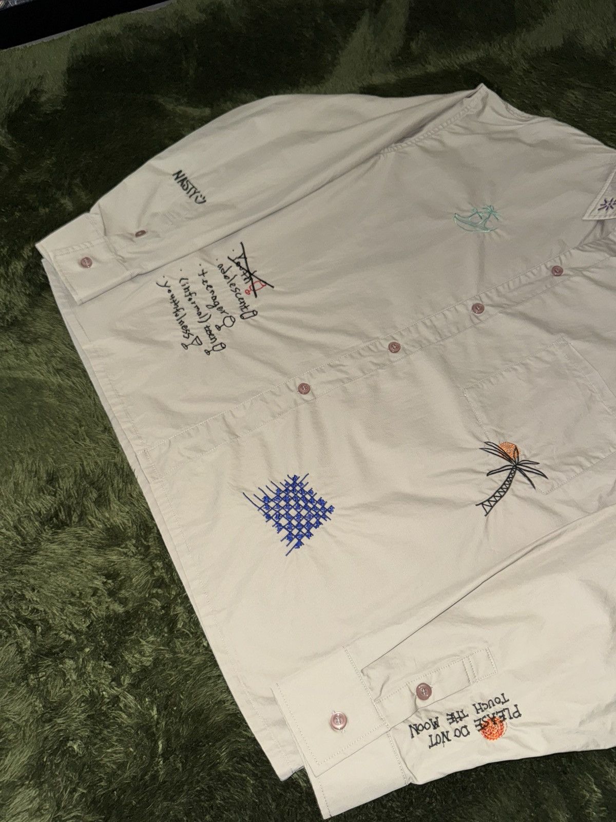 Japanese Brand [L] BIRTHDAYSUIT relaxed Embroidery Doodle Logo Shirt Beige Size US L / EU 52-54 / 3 - 3 Thumbnail