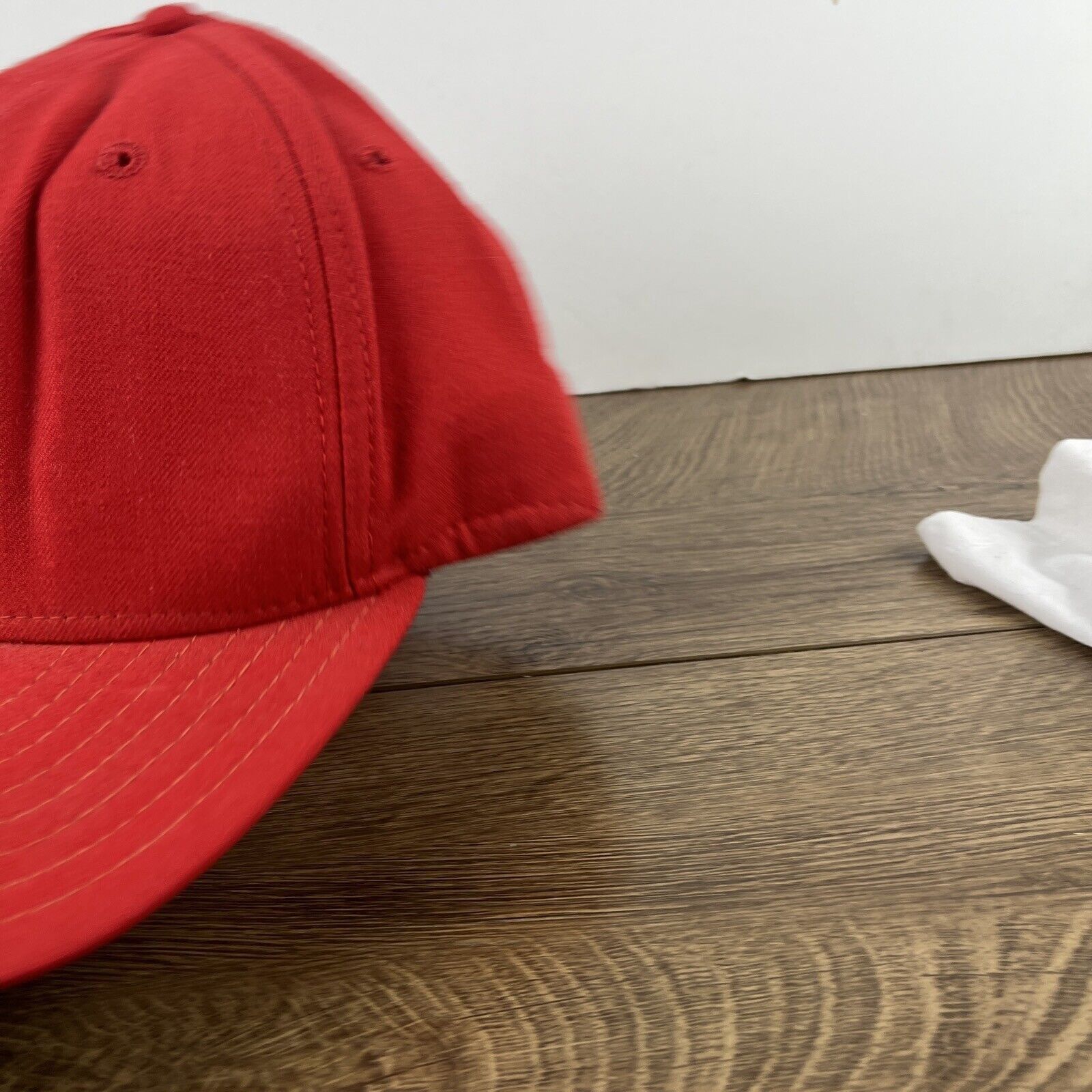 Other S Hat S Red Hat Adjustable Adult Size Hat Red Cap Size ONE SIZE - 8 Thumbnail