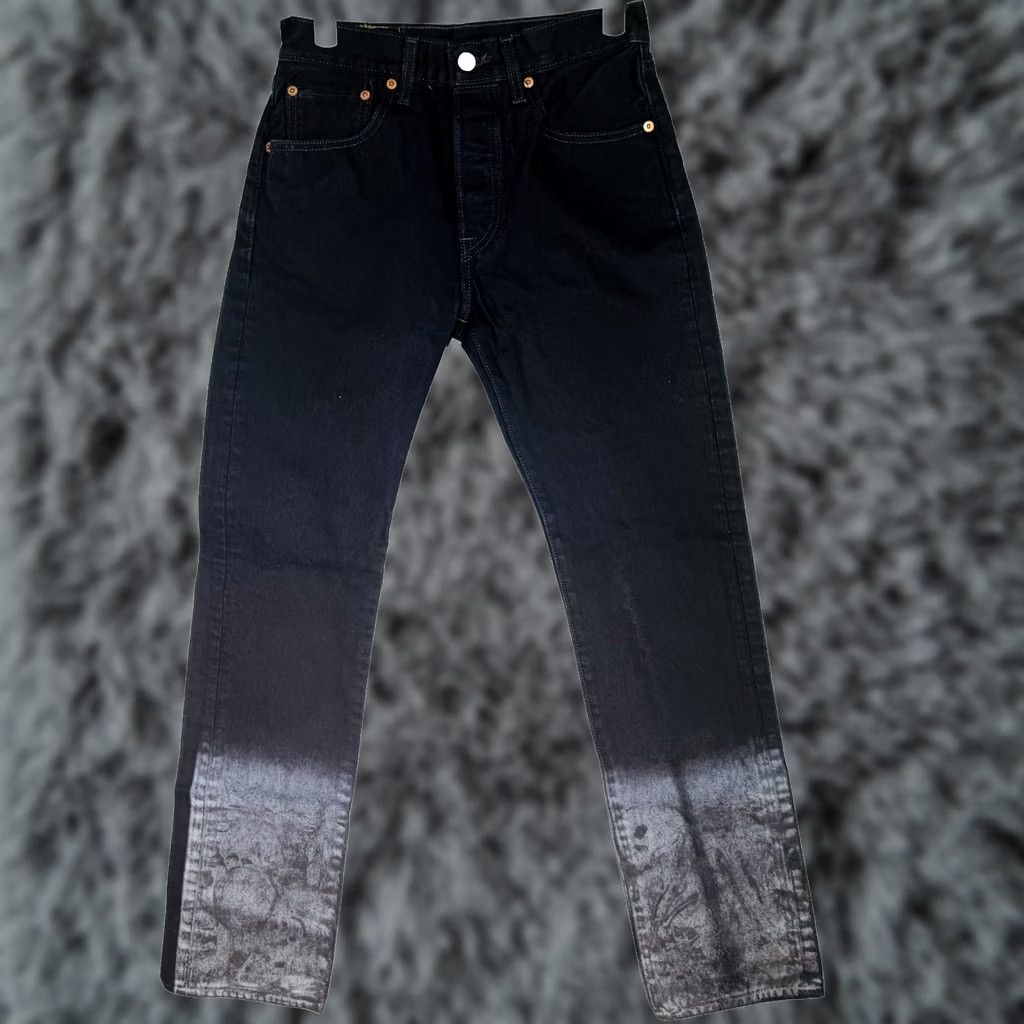 Levi's VINTAGE Levi's 501 Jeans Mens 28x32 Black Acid Wash Straight Denim Button Fly 90s Size US 28 / EU 44 - 1 Thumbnail