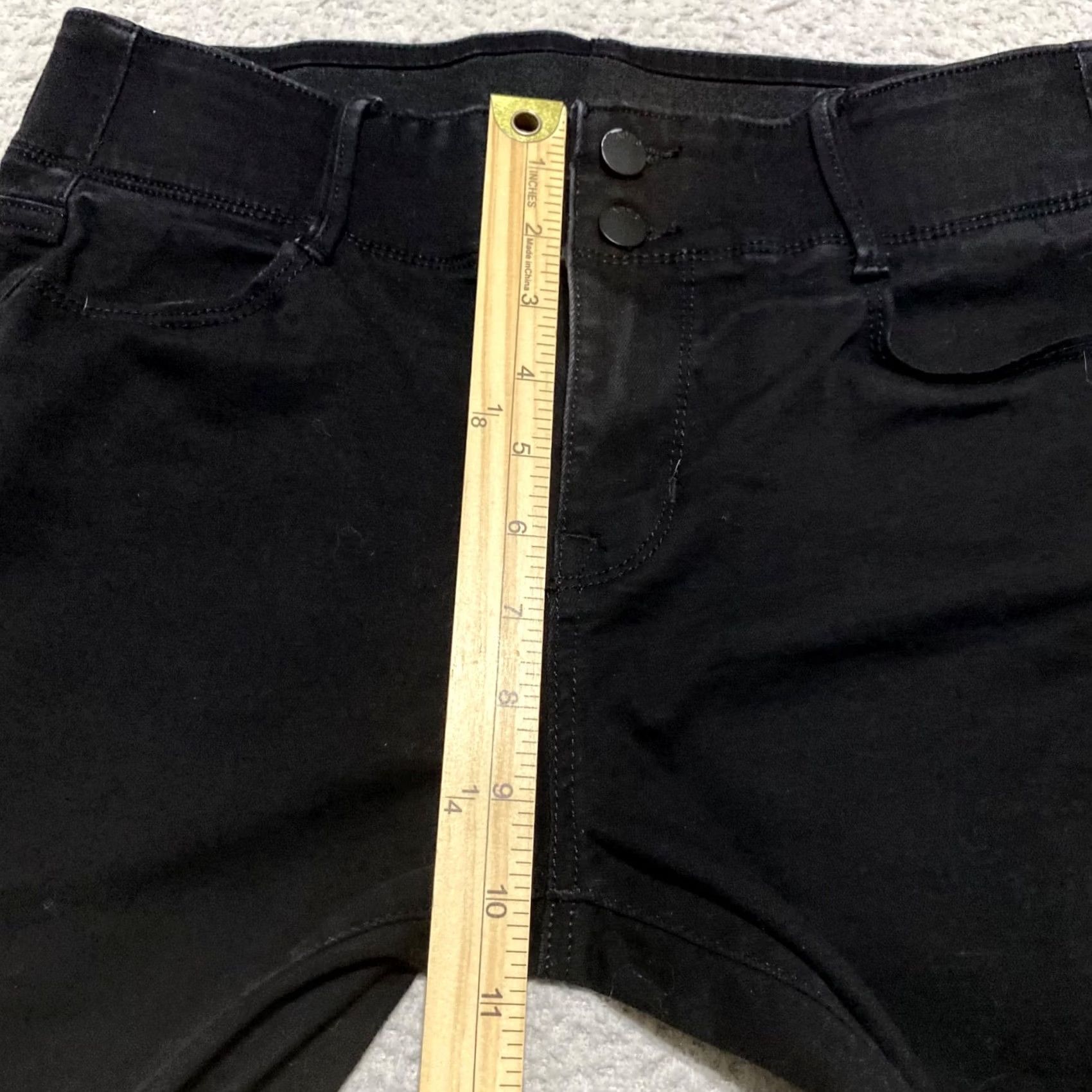 Apt. 9 Apt. 9 Jeans Capris Black Dark Wash Mid Rise Petite 12P 5-Pocket Denim Regular Womens Capris Jeans Size 34" / US 12 / IT 48 - 7 Thumbnail