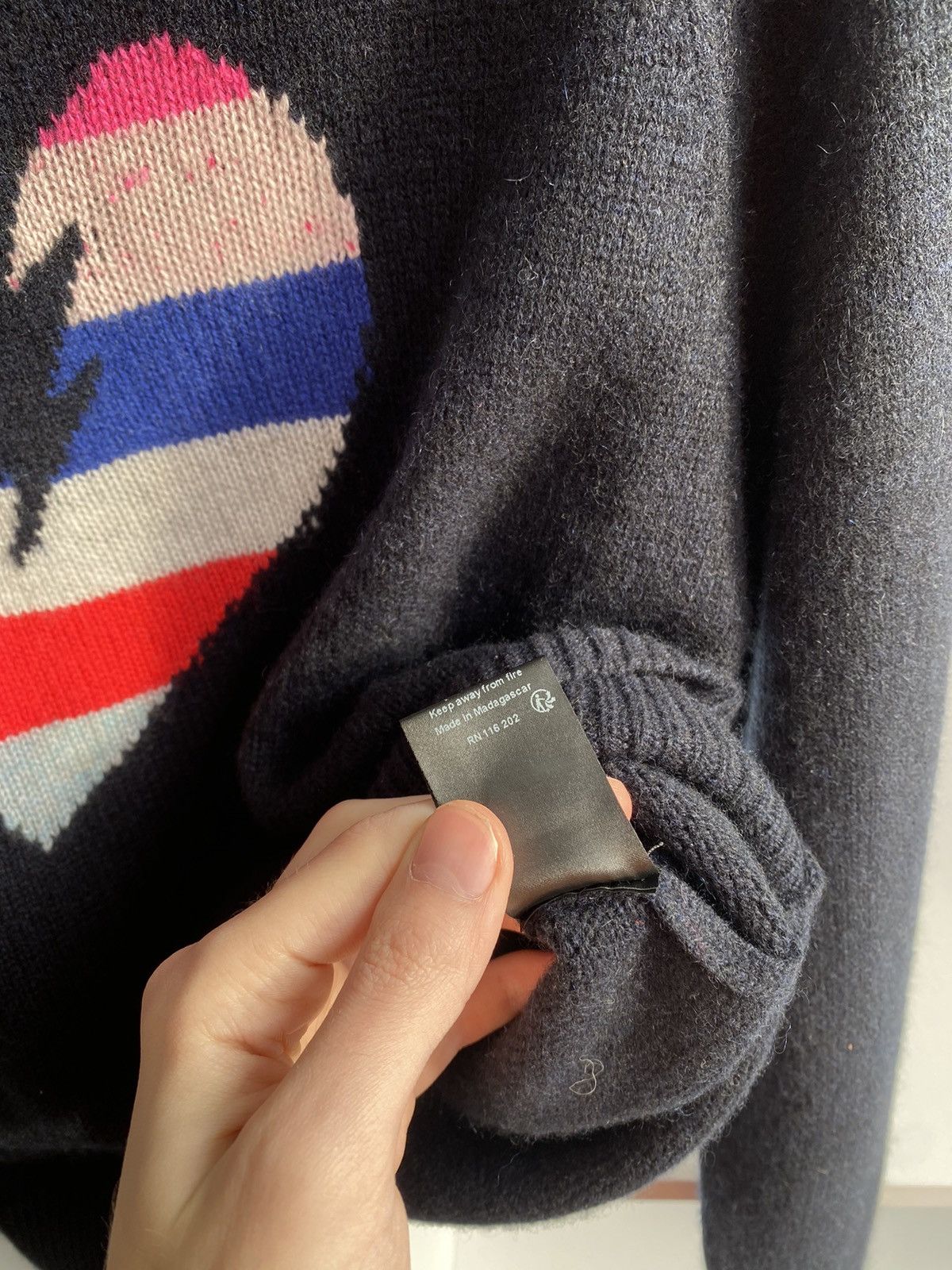 Vintage × Zadig & Voltaire Vintage Zadig & Voltaire Baly Heart Sweater Navy Cashmere Size XS / US 0-2 / IT 36-38 - 9 Thumbnail