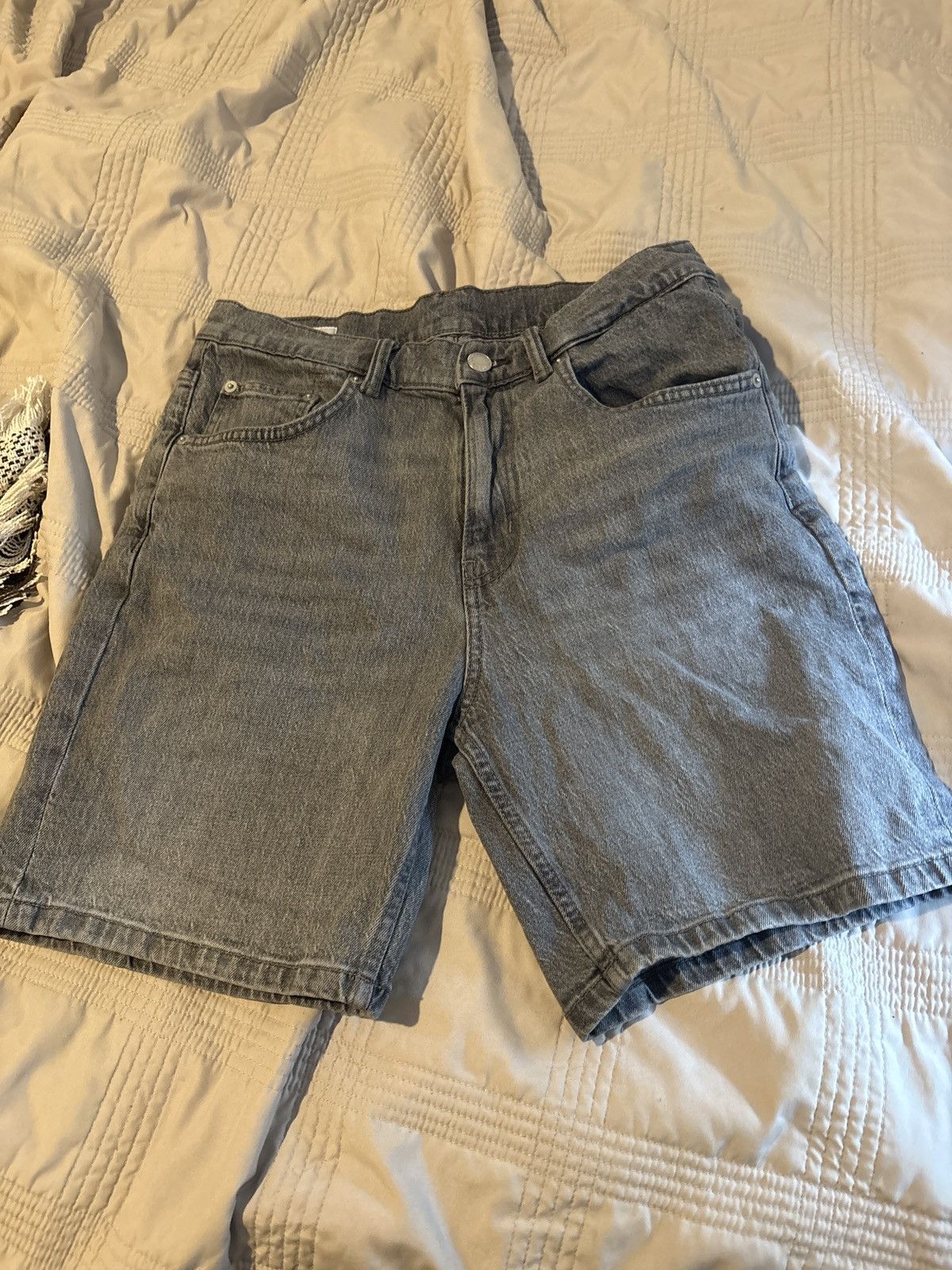 Zara zara jorts. Size US 31 - 1 Thumbnail