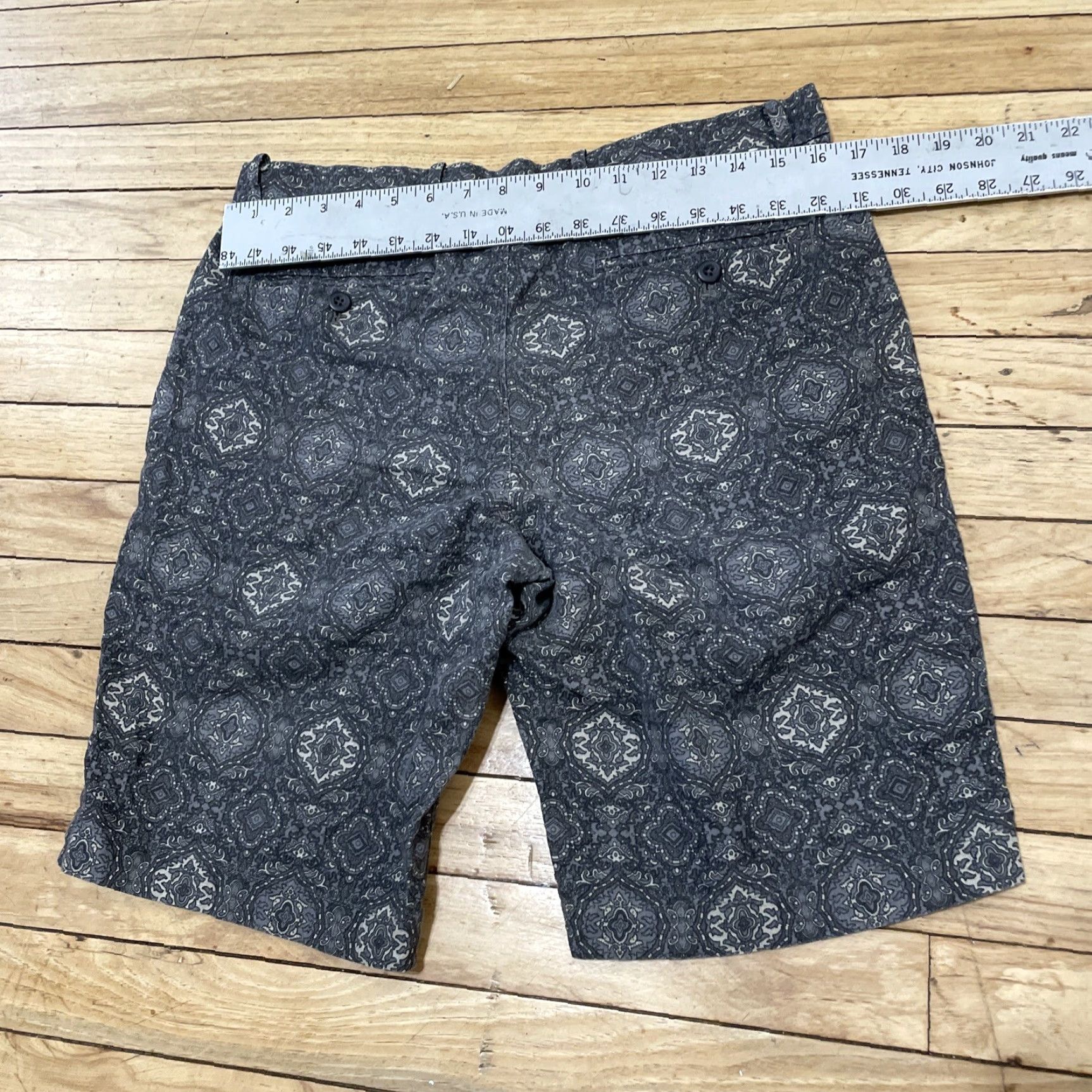 Uniqlo UNIQLO Paisley Shorts Linen Men M Retro Western Print Preppy Flat Chino 32x10 M gray 55% Linen Casual Pants Mens Size US 31 - 6 Thumbnail