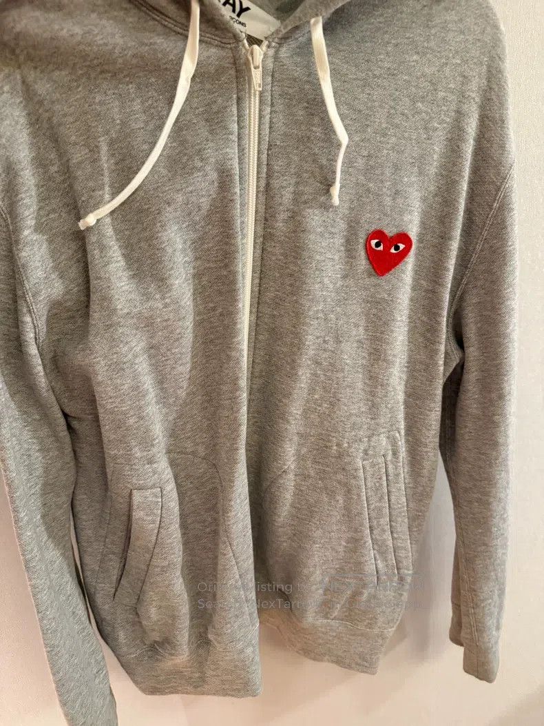 Comme des Garcons Comme Des Garcons Red Heart Front and Five Hearts Back Hoo Size US L / EU 52-54 / 3 - 2 Thumbnail