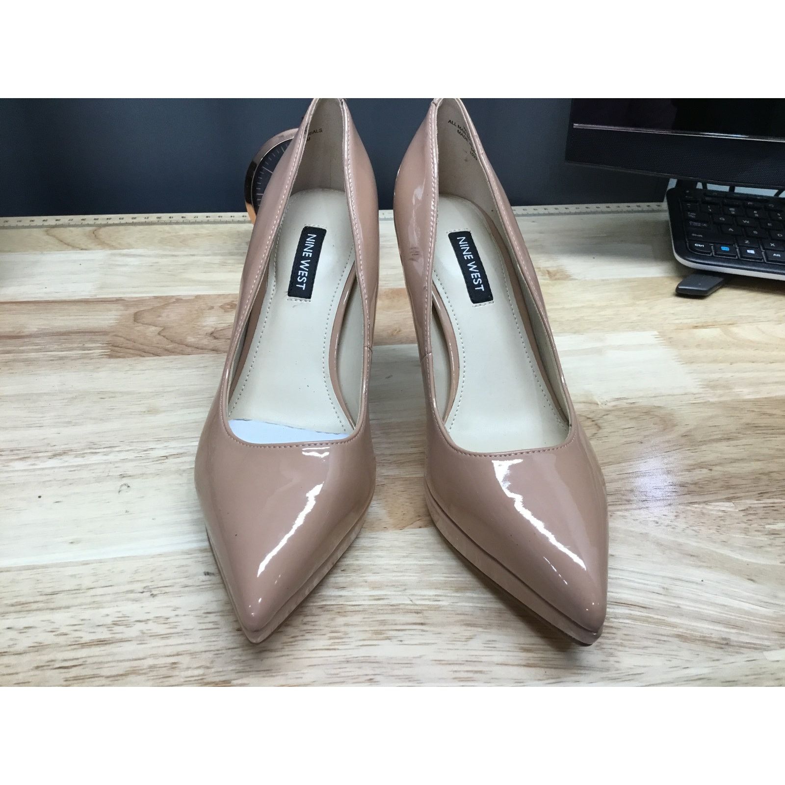 Nine West Nine West Shelbe 3 Women's 6 Nude Patent Stiletto Heel Pumps Size US 6 / IT 36 - 1 Thumbnail