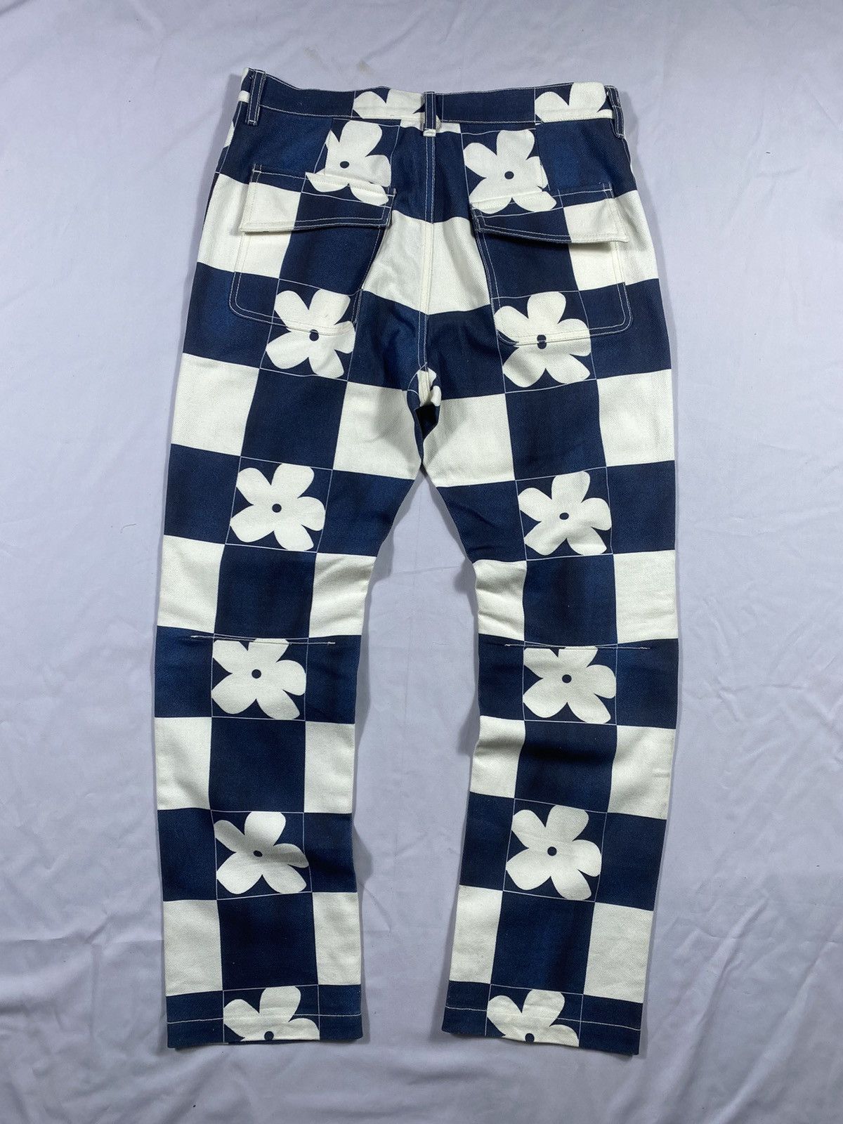 Beauty Beast Japanese The Museum Visitory Flower Lasered Jeans Size US 31 - 3 Thumbnail