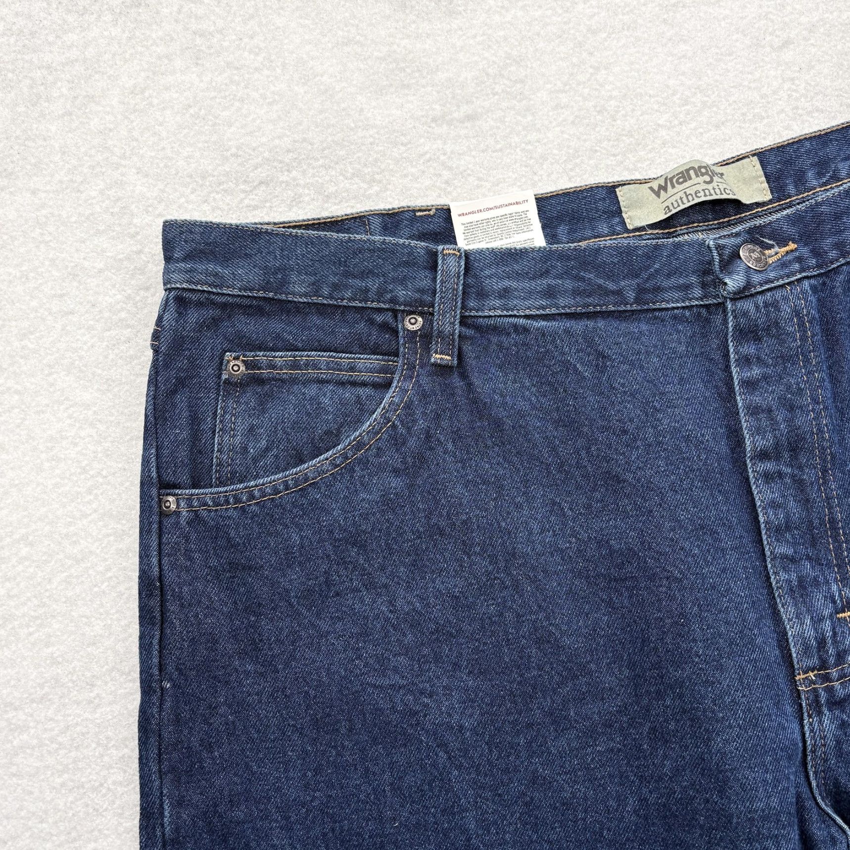 Wrangler Wrangler Jeans Mens 42x30 Blue Medium Wash Straight Denim 5-Pocket Wrangler Authentics Jeans Classic Blue Mens 42x30 Regular Straight Denim Jeans Size US 42 / EU 58 - 2 Thumbnail