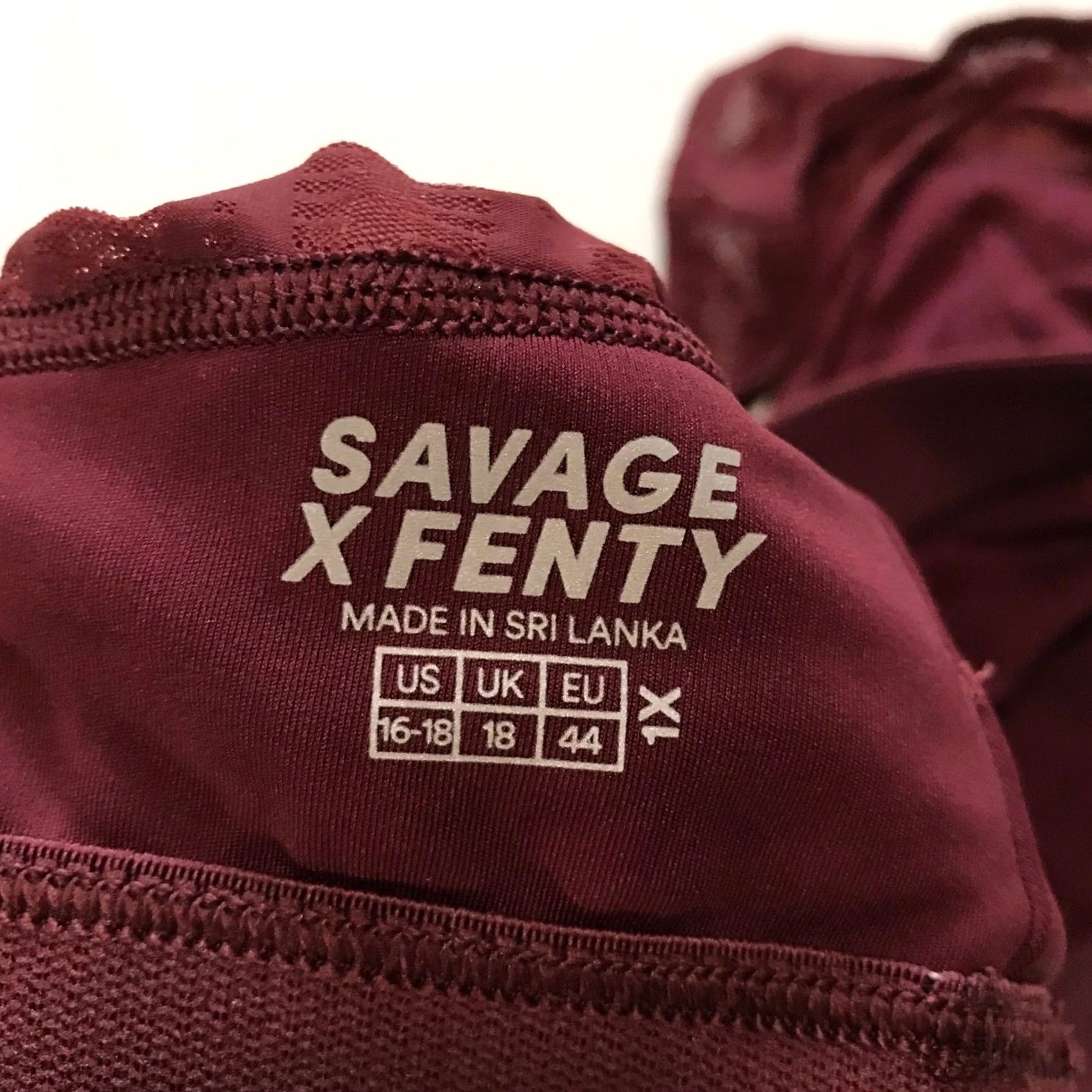 Vintage Savage X Fenty Burgundy Jacquard Sports Bra Plus Size 1X Women Activewear Racerback PullOver Wireless Knit Stretch Breathable Logo Size ONE SIZE - 5 Thumbnail