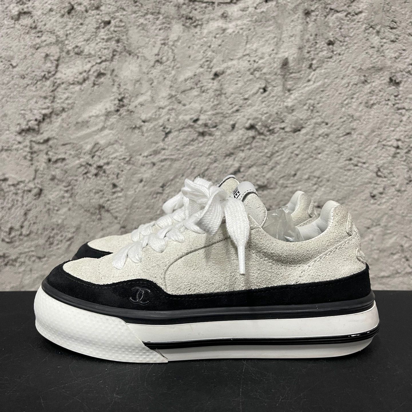 Chanel Chanel women's black and white sneakers Size US 4 / IT 34 - 2 Thumbnail