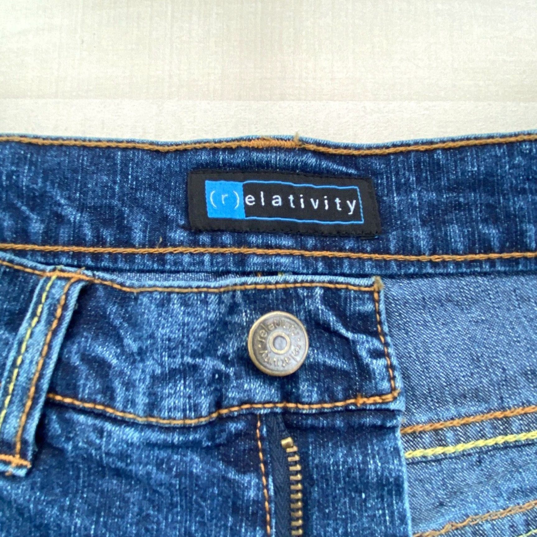 Vintage Relativity Women's Cropped Jeans Mid Rise Medium Blue Cotton Blend Stretch Regular Size 6 Size 28" / US 6 / IT 42 - 4 Thumbnail
