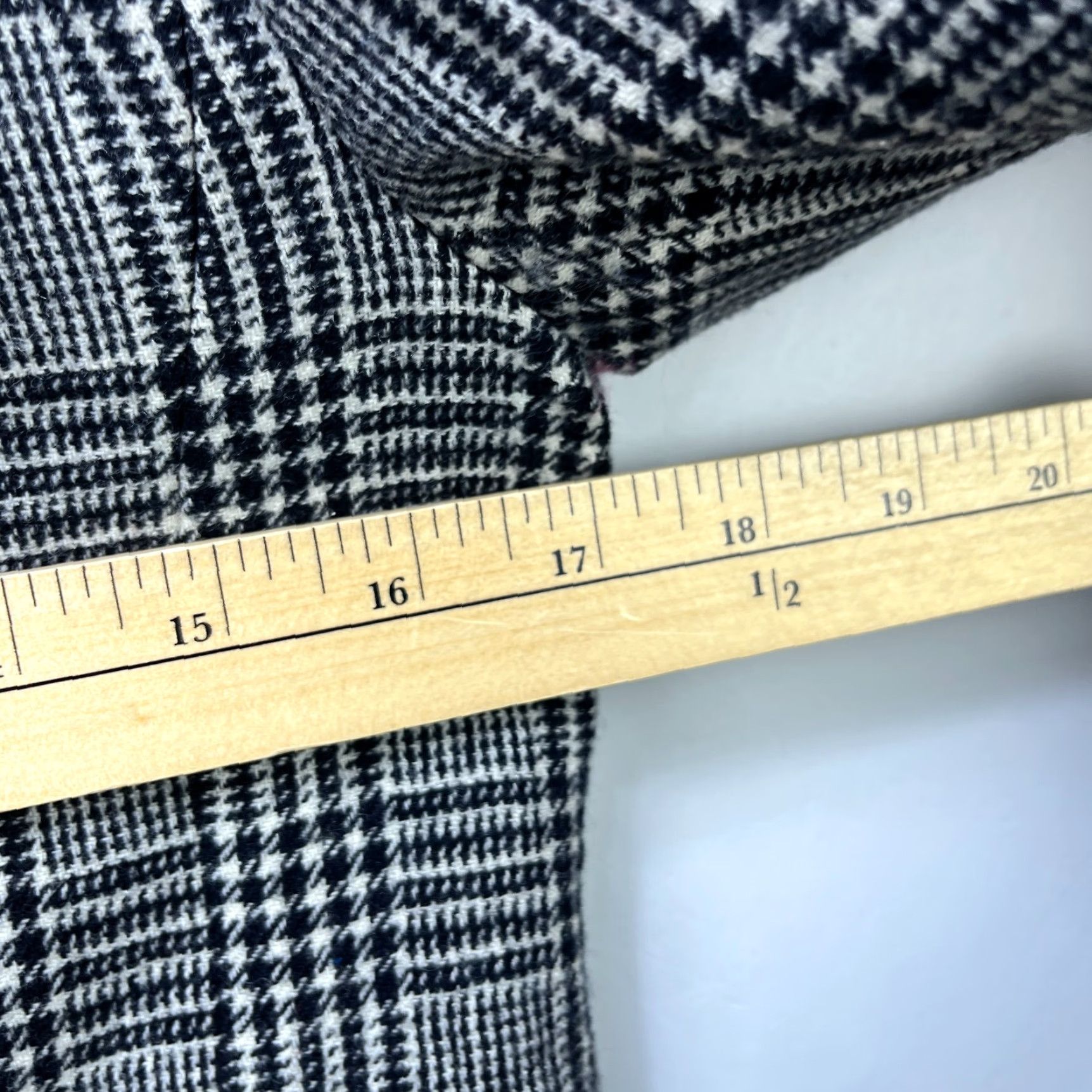Pendleton VINTAGE Pendleton Blazer Womens Petite Small Plaid Made in USA USA White 6 / 8 Tuxedo Petites Womens Blazer Size M / US 6-8 / IT 42-44 - 6 Thumbnail