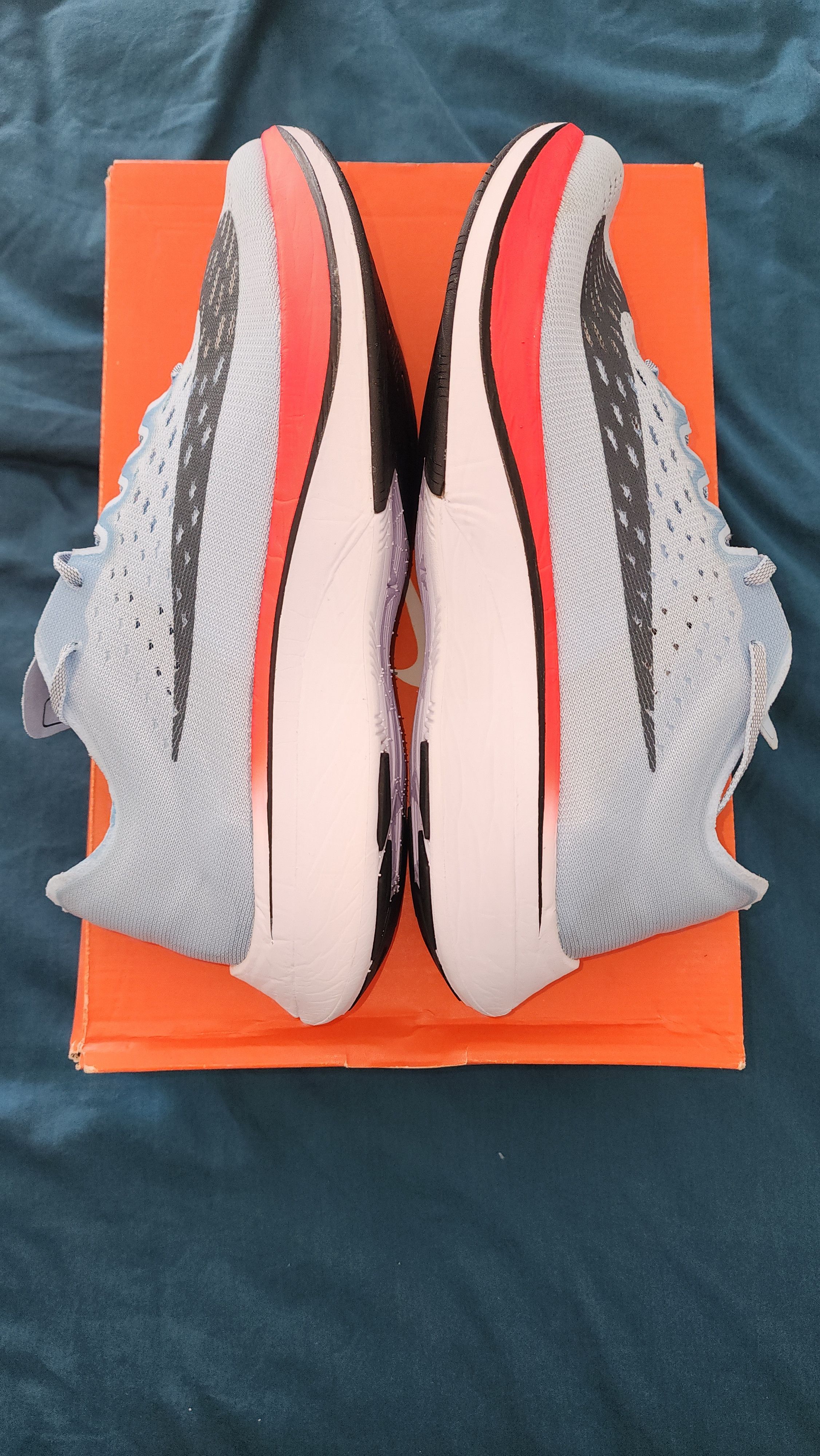 Nike Nike zoom vaporfly 4% Size US 9 / EU 42 - 4 Thumbnail