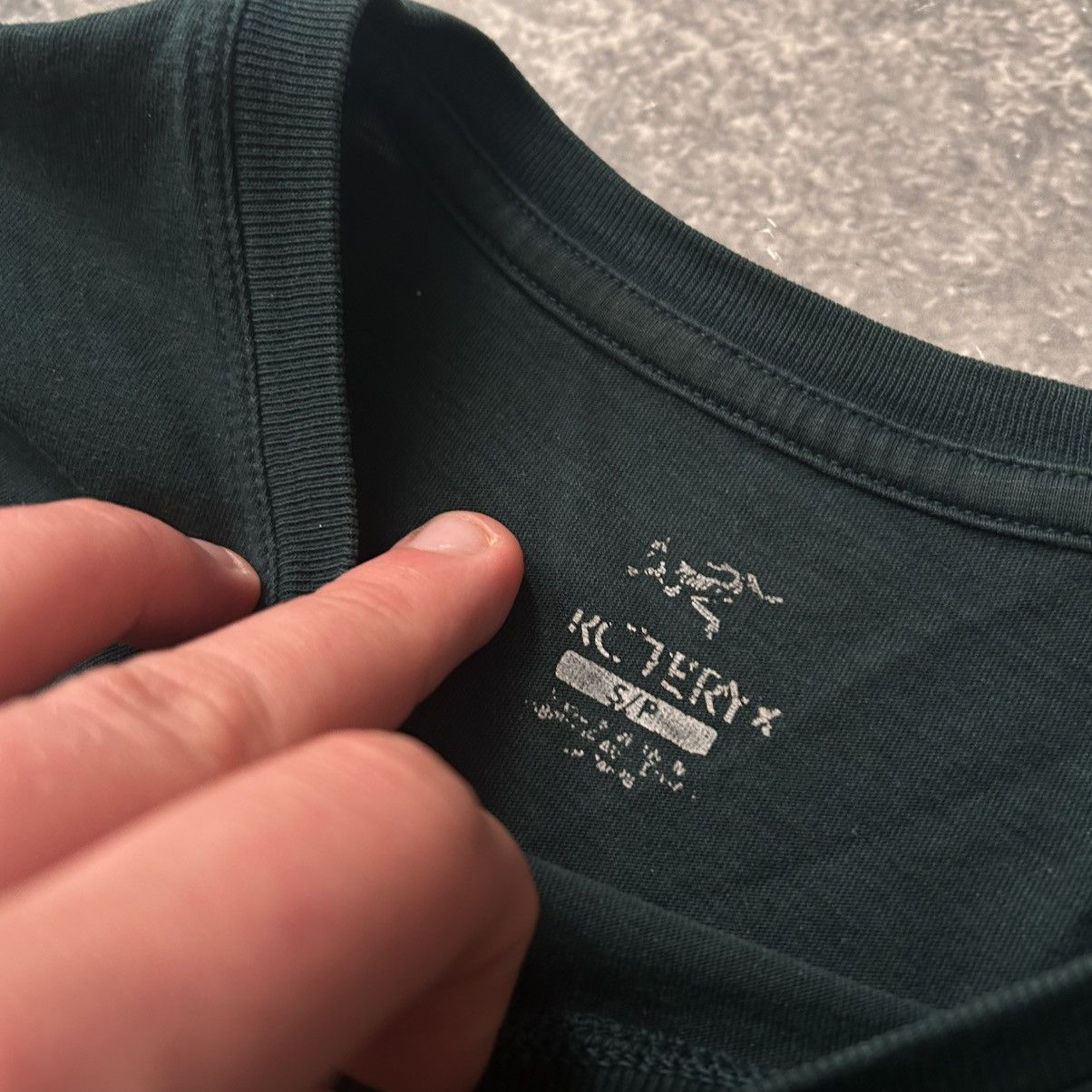 Arc'teryx Mens Arcteryx Small logo basic y2k outdoor streetwear tee Size US S / EU 44-46 / 1 - 4 Thumbnail