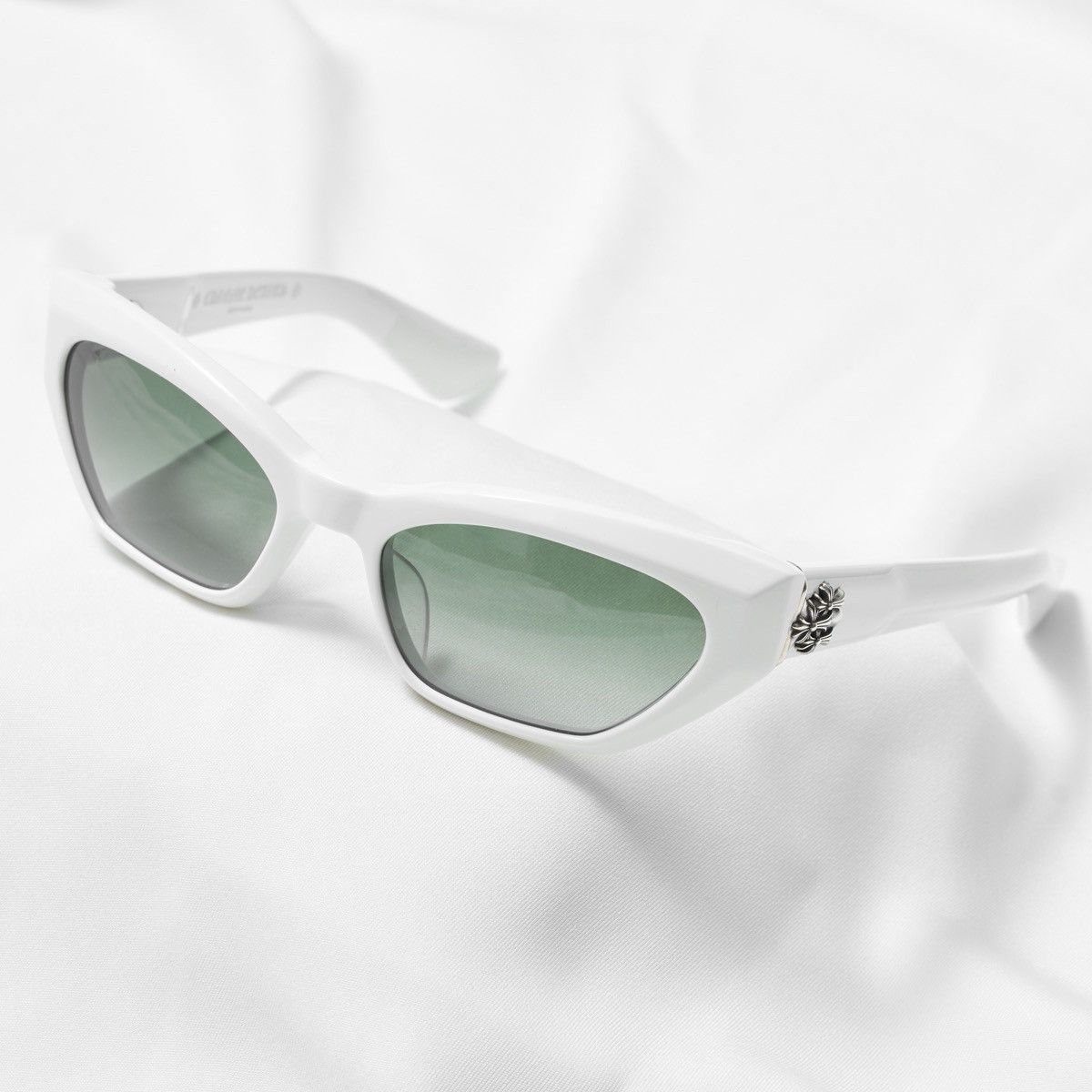 Chrome Hearts CHROME HEARTS HALLLA BALUUUU WHITE SUNGLASSES Size ONE SIZE - 2 Thumbnail
