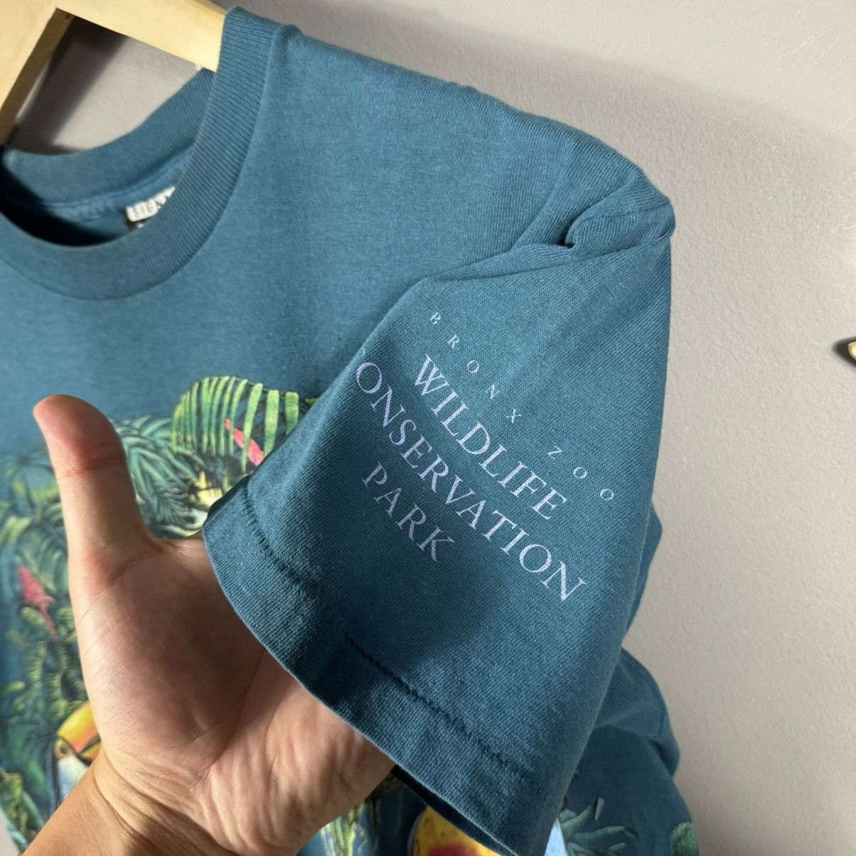 Habitat × Vintage Vintage 90s Habitat Bronx Zoo Wake Up the Rainforest T-Shirt Size US S / EU 44-46 / 1 - 7 Thumbnail