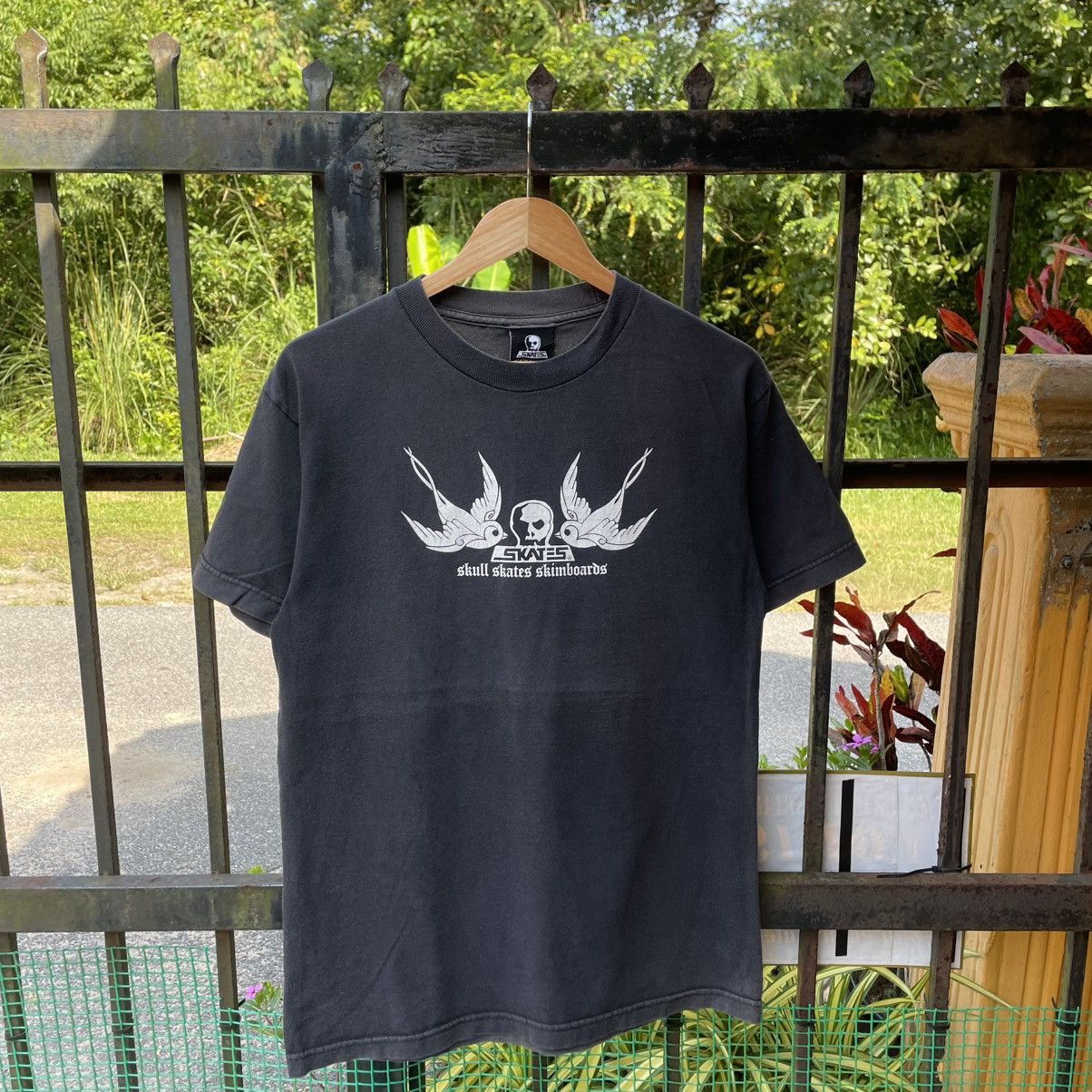 Vintage 🔥Vintage Skates Skull Skates Skimboards Big Logo Skate Tee Size US M / EU 48-50 / 2 - 1 Thumbnail