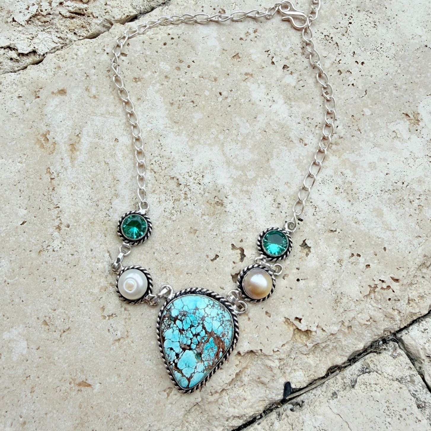 The Unbranded Brand Large Turquoise Pearl Statement Necklace Size ONE SIZE - 1 Thumbnail