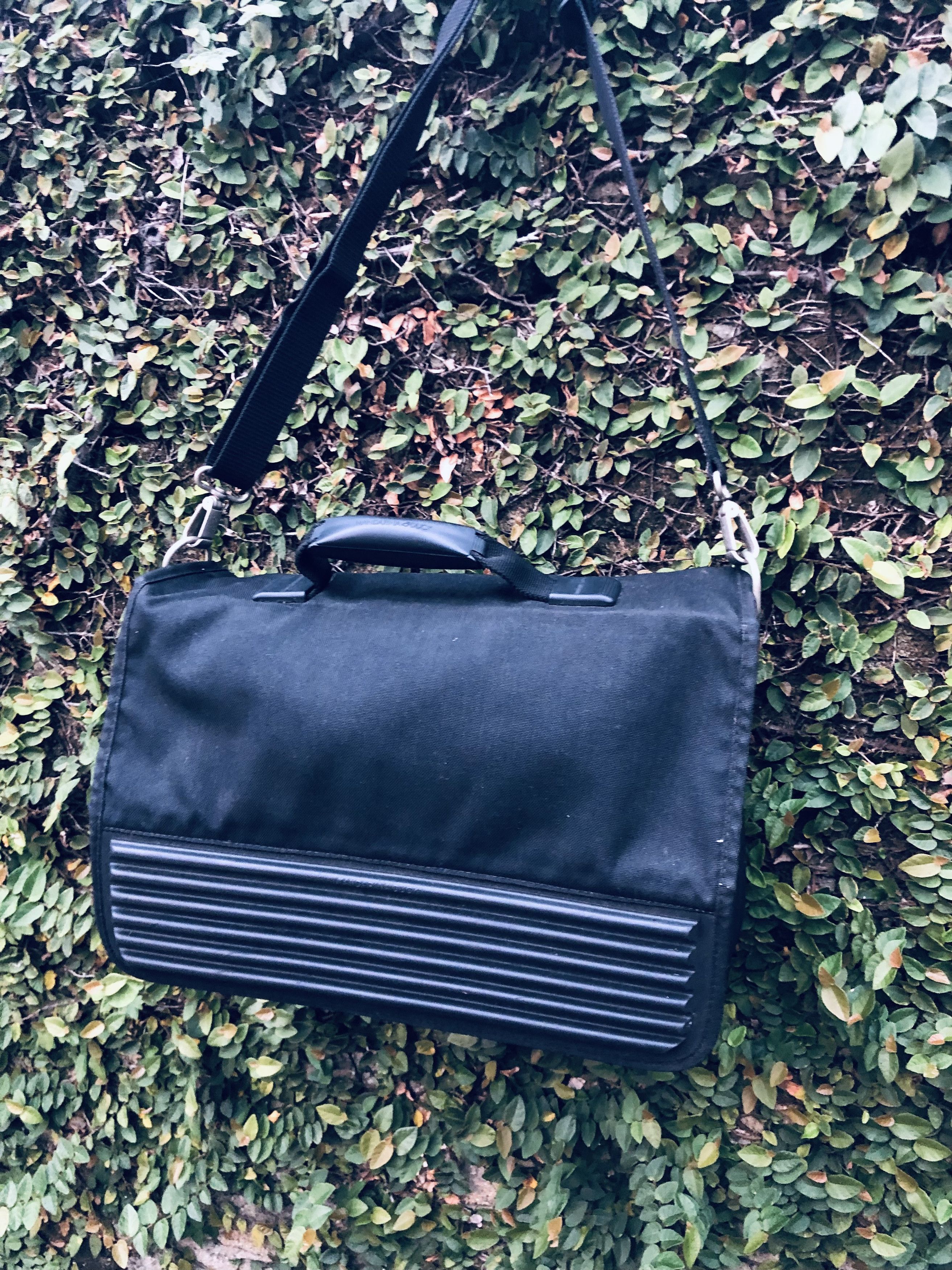 Mandarina Duck Mandarina Duck Tank Style Messenger / Office Bag Size ONE SIZE - 4 Thumbnail