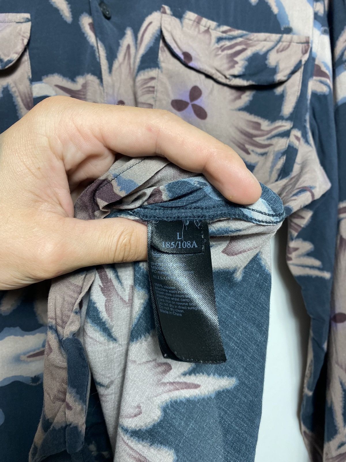 Allsaints Allsaints 100% Viscose Printed Shonto Ls Shirt Size US L / EU 52-54 / 3 - 10 Thumbnail