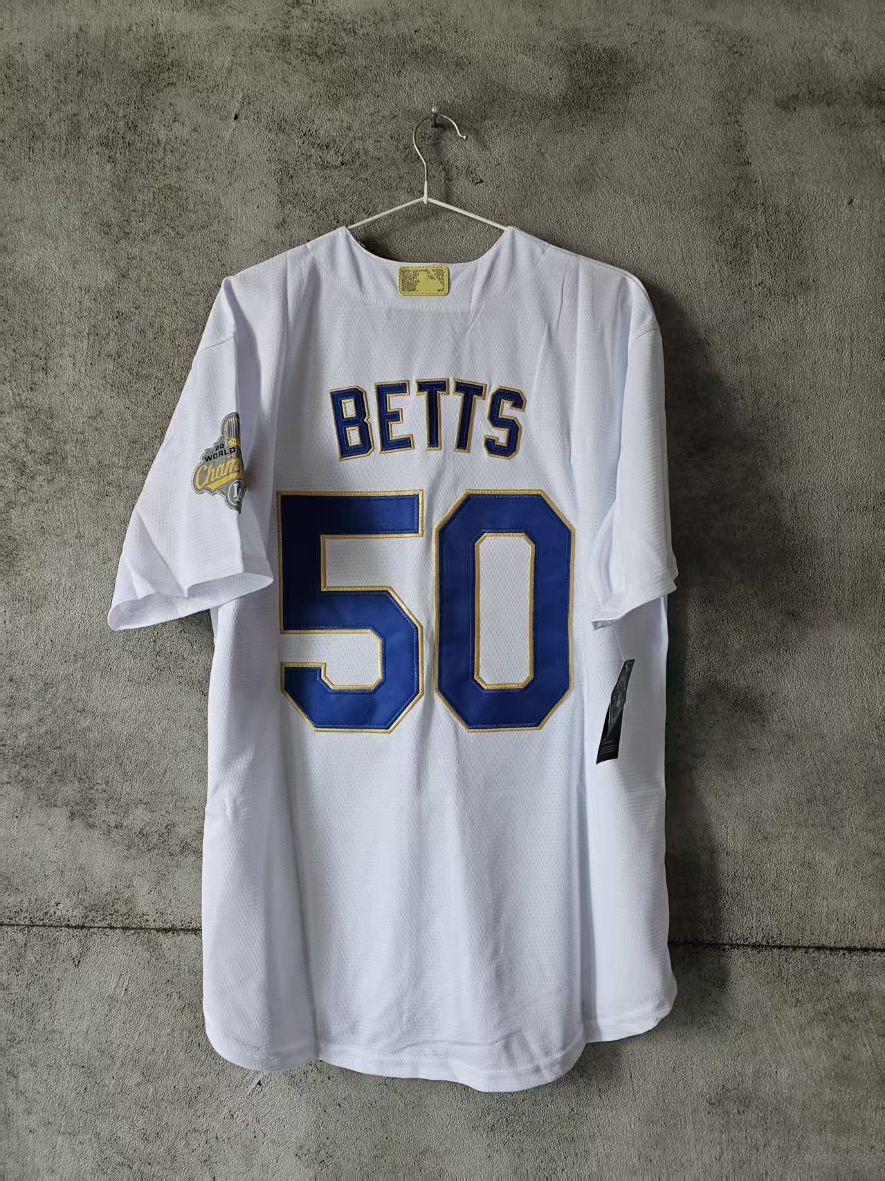 MLB 2026 Los Angeles Dodgers 50 Mookie Betts Jersey Size US M / EU 48-50 / 2 - 2 Thumbnail