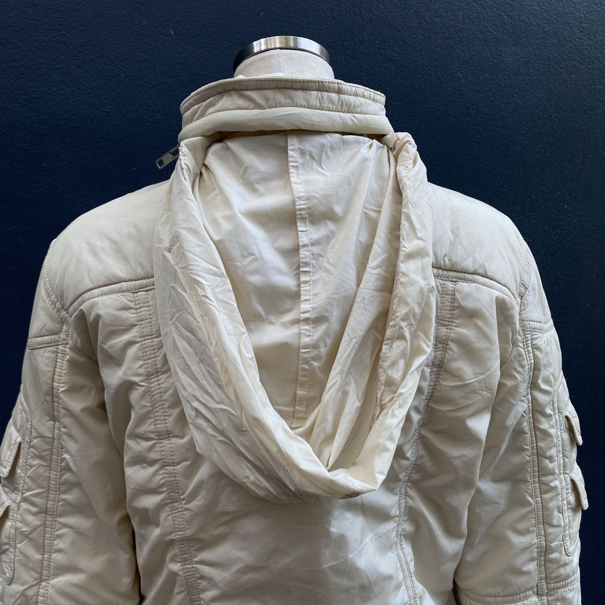 Moschino Moschino multi Pocket Cargo Puffer Love Jacket Size US S / EU 44-46 / 1 - 18 Thumbnail