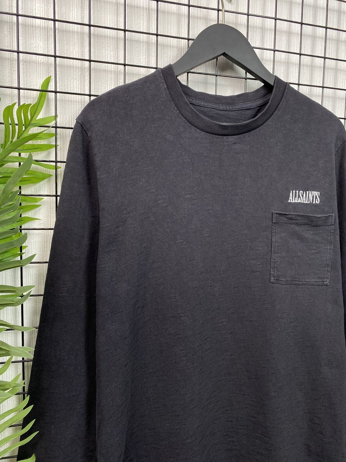 Allsaints AllSaints luxury streetwear overprinted longsleeve shirt Men Size US L / EU 52-54 / 3 - 4 Thumbnail