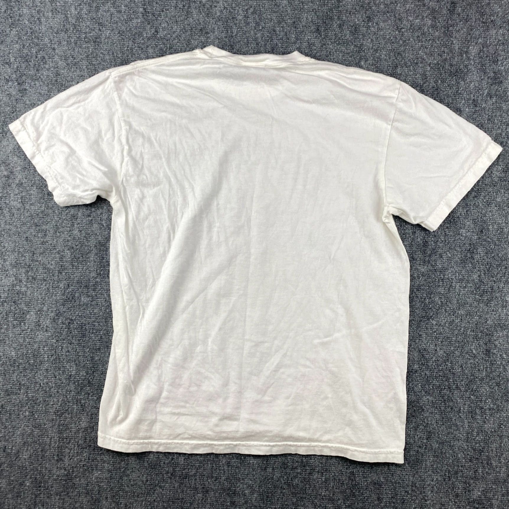 Comfort Colors Disneyworld Comfort Colors Shirt Mens L White Mickey Christmas Graphic T-Shirt Size L / US 10 / IT 46 - 3 Thumbnail