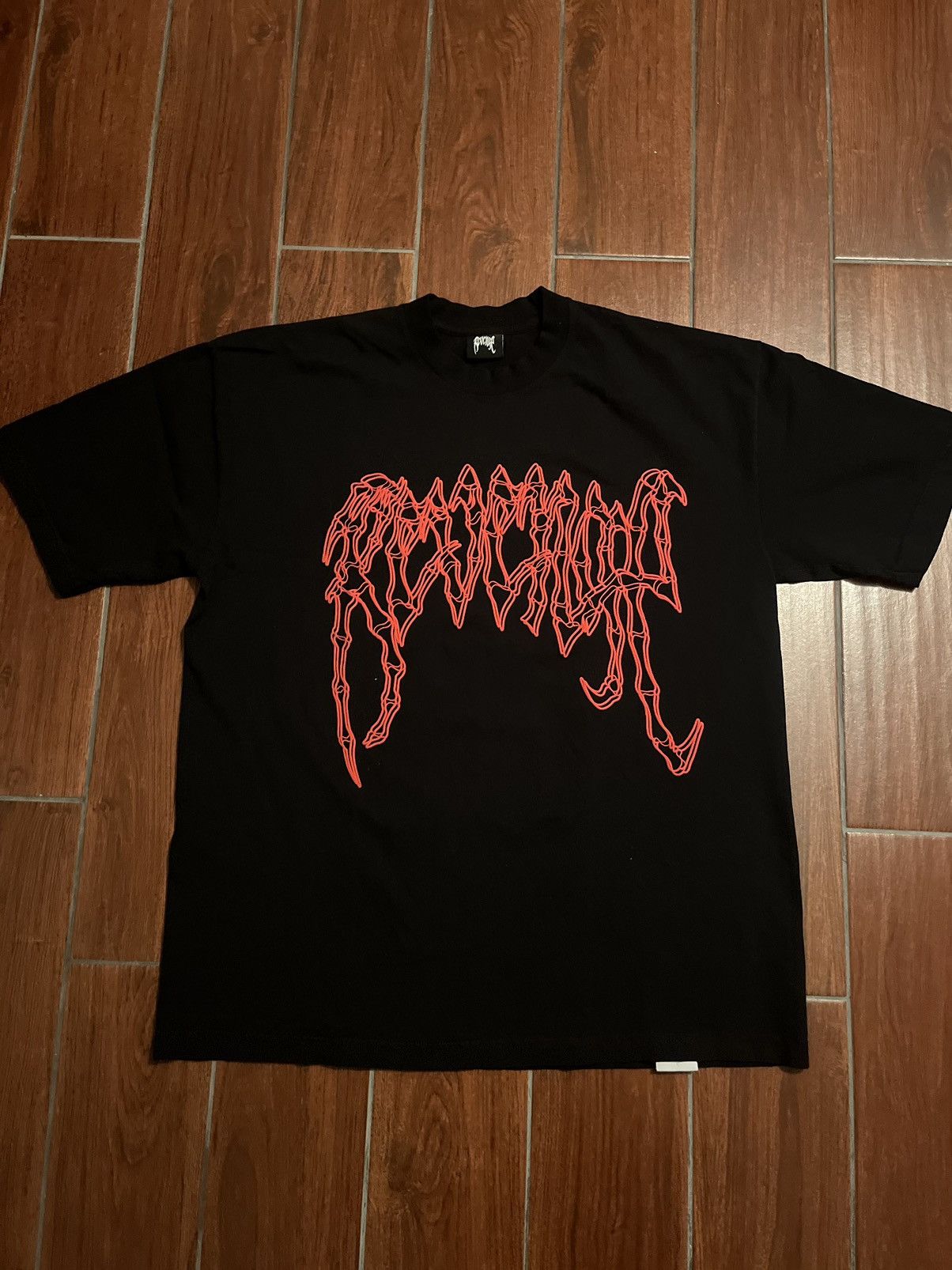 Revenge Revenge *Black and Red Crossbones T * Size US XL / EU 56 / 4 - 2 Thumbnail