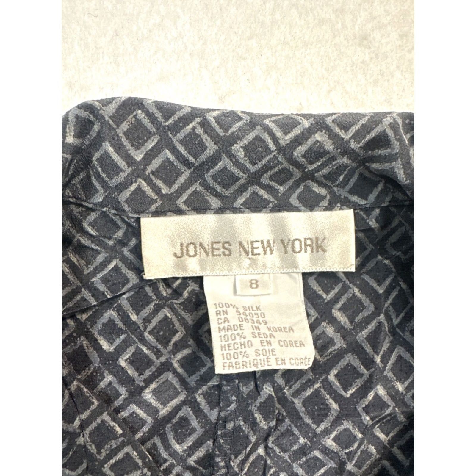 Jones New York VINTAGE Jones New York Blouse Silk Black Grey Size 8 Womens Collared 100% Silk Basic Jacket? Size M / US 6-8 / IT 42-44 - 3 Thumbnail