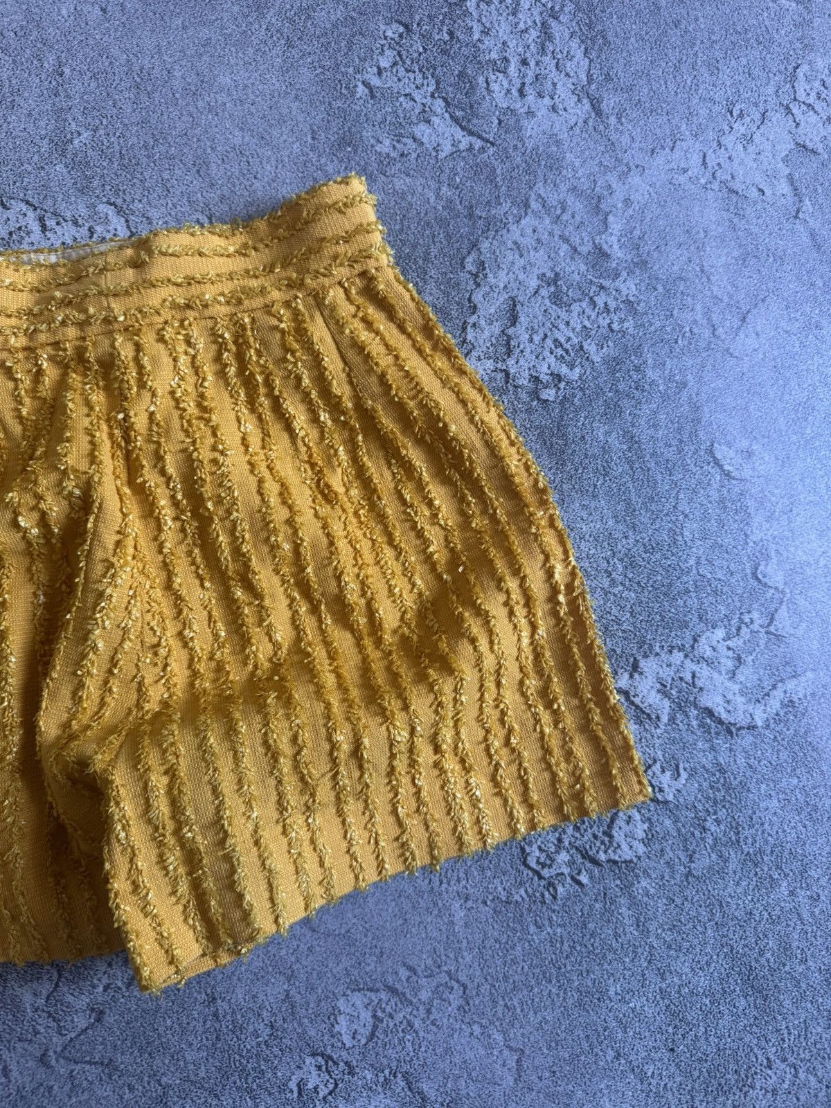 Dolce & Gabbana Dolce & Gabbana 40size fuzzy shorts 🩳 luxury Size 27" / US 4 / IT 40 - 11 Thumbnail