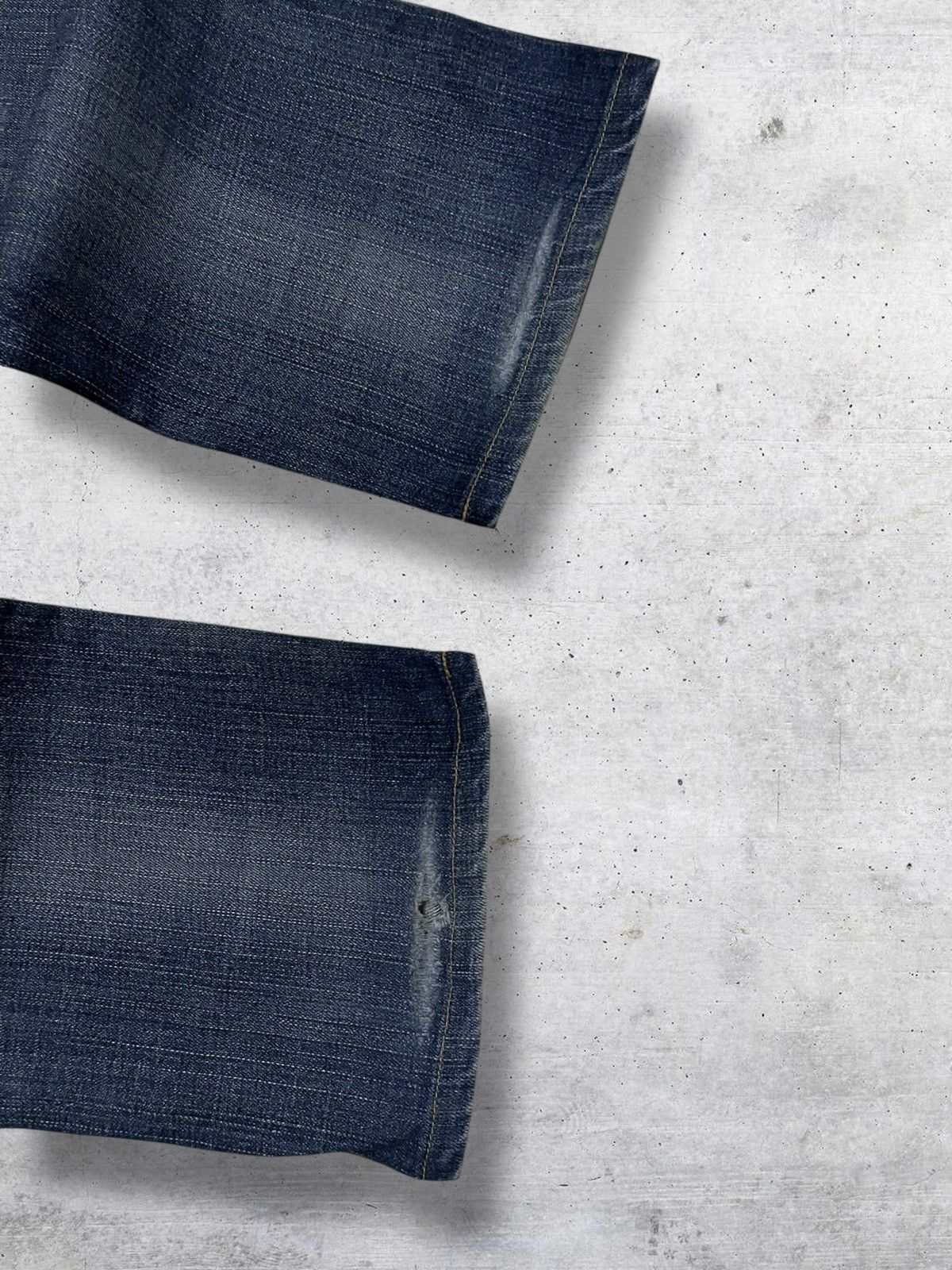 Levi's Vintage Clothing VINTAGE 705 LEVIS USA DESIGNER 90S RIPPED OLD BLUEWASH DENIM Size US 33 - 12 Thumbnail
