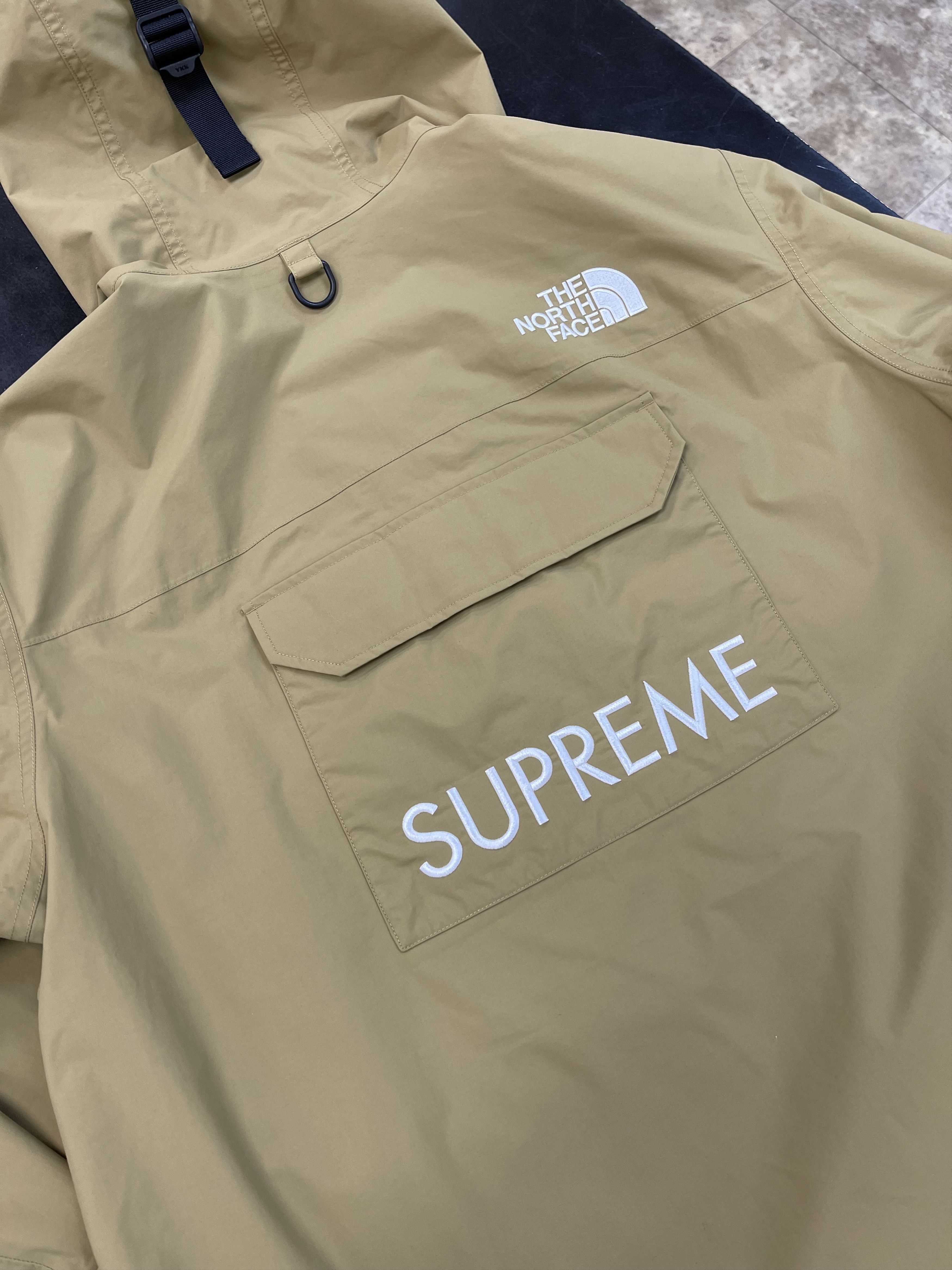 Supreme × The North Face Supreme The North Face Cargo Jacket Gold SS20 Size US L / EU 52-54 / 3 - 5 Thumbnail