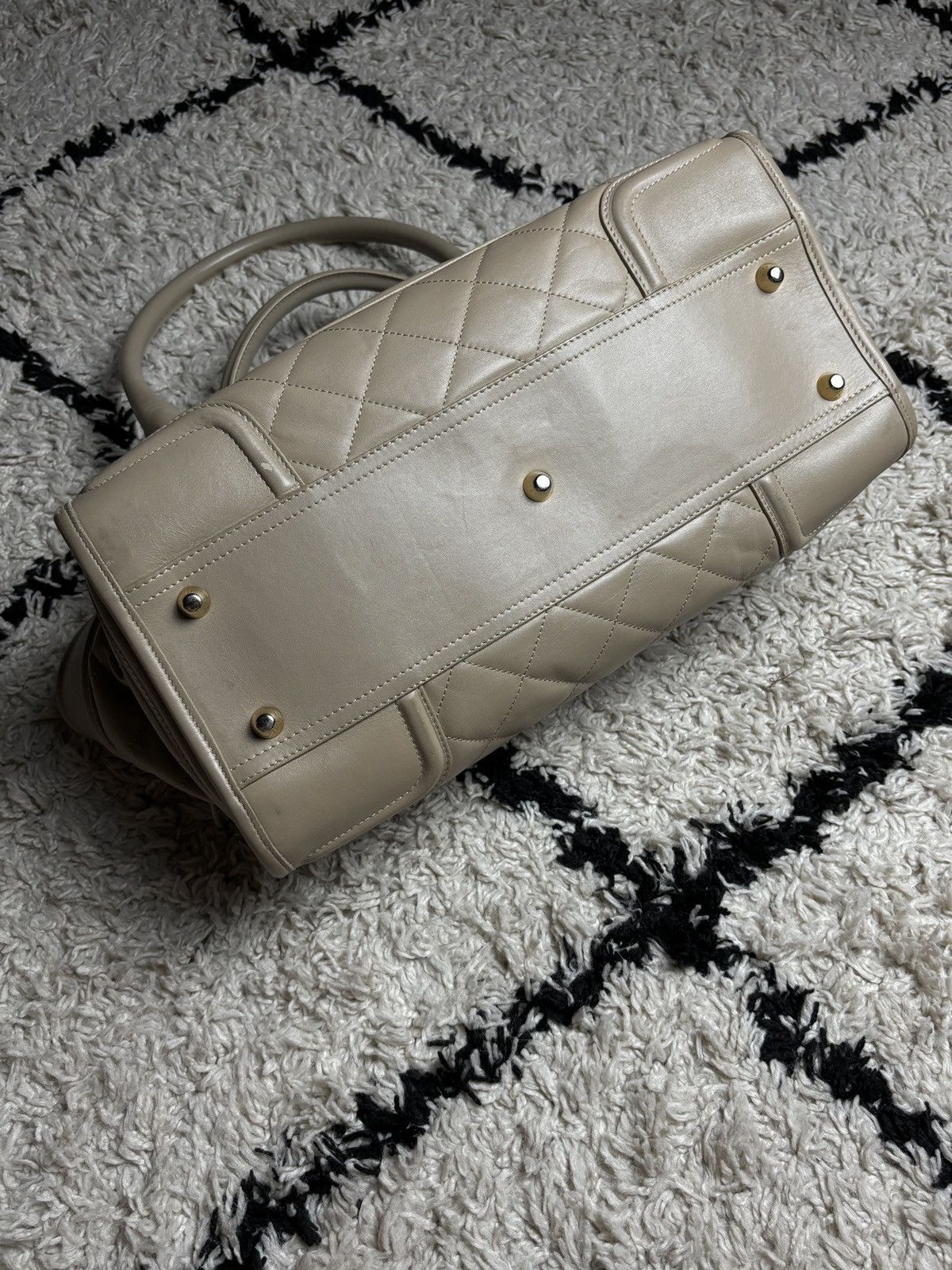 Burberry Burberry Leather Quilted Manor Bag Shoulder Vintage Luxury Size ONE SIZE - 9 Thumbnail