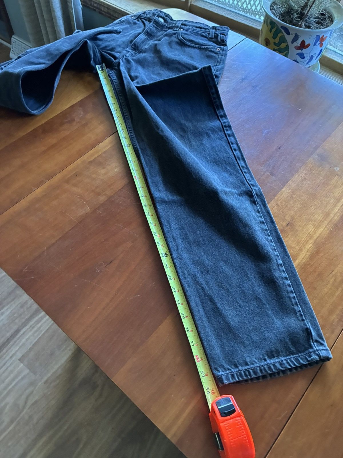 Levi's Vintage 90s Levis 550 baggy black denim jeans Size US 33 - 8 Thumbnail