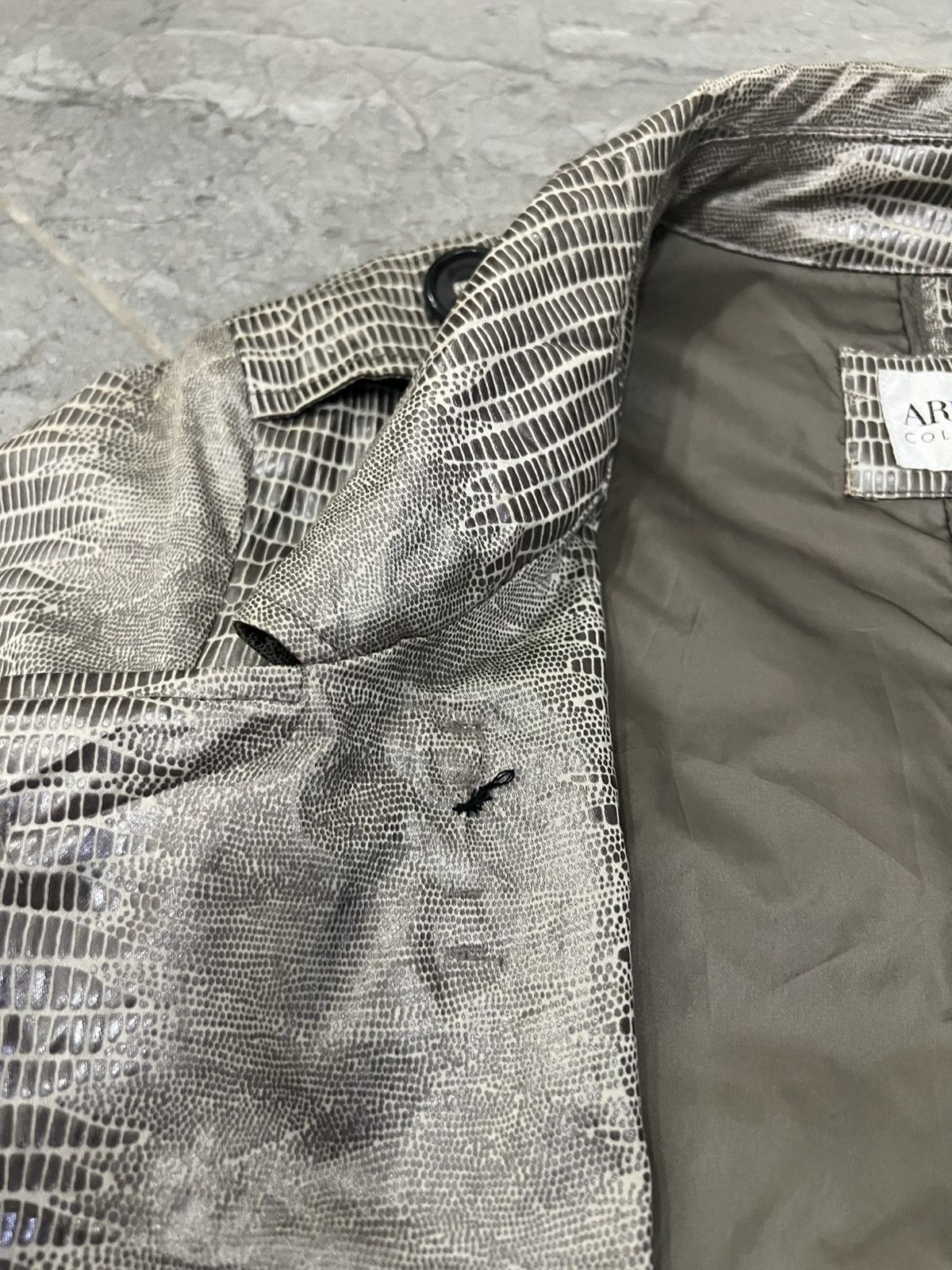 Armani Collezioni Armani Collezioni Crocodile Embossed Metallic Trench Coat Size M / US 6-8 / IT 42-44 - 11 Thumbnail