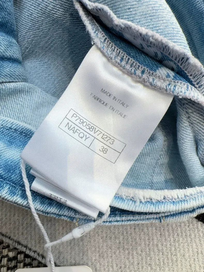 Chanel Chanel 25P pearl chain printed double pocket light blue je Size 25" / US 0 / IT 36 - 7 Thumbnail