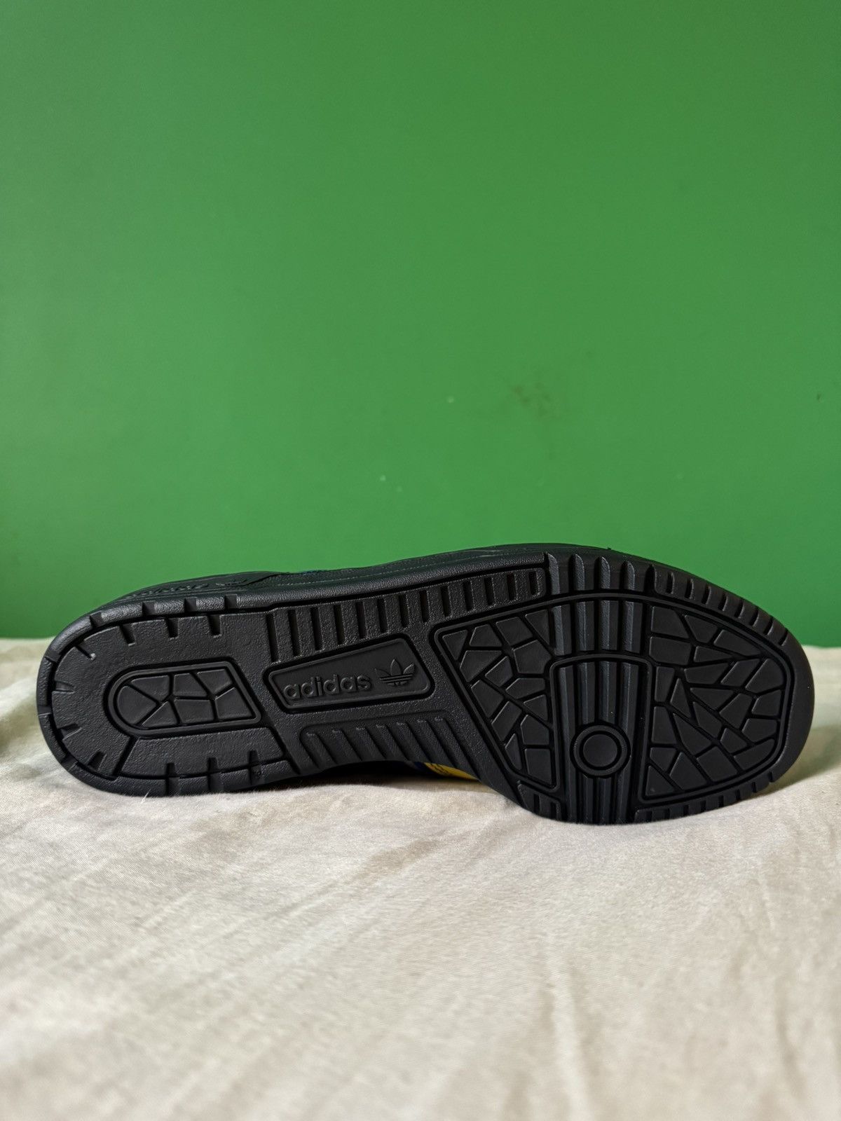 Adidas Adidas rivalry 86 low deadpool 2024 Size US 9 / EU 42 - 6 Thumbnail