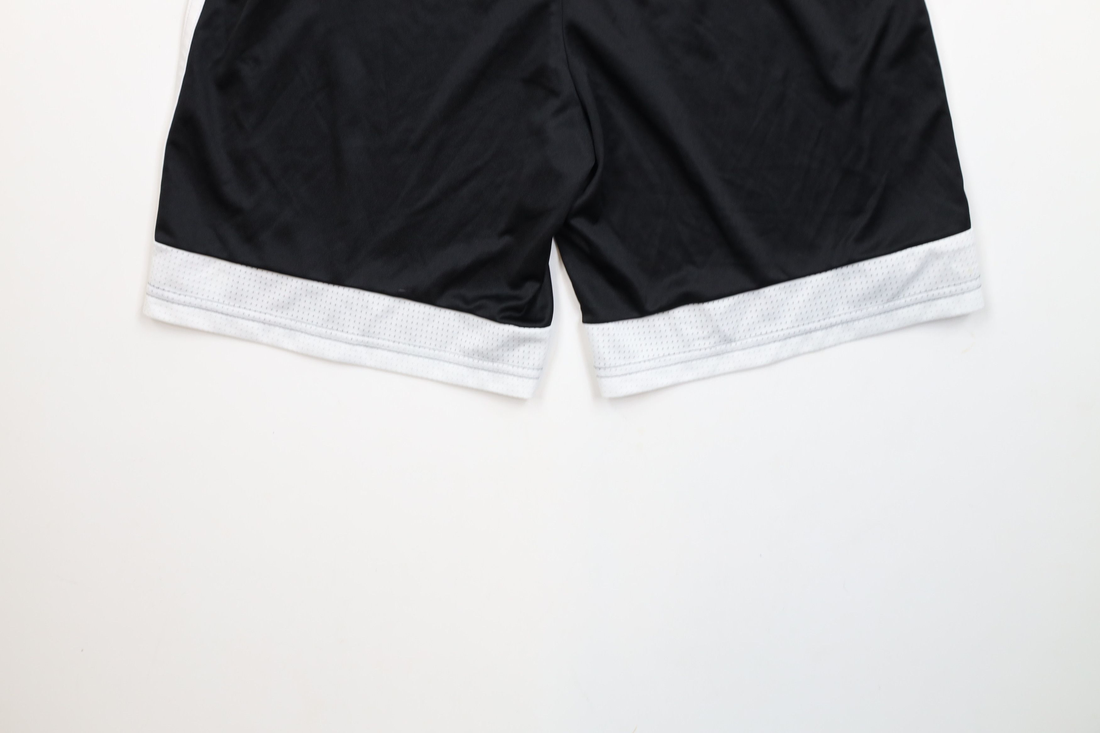 Adidas × Vintage Vintage Adidas Striped Running Jogging Soccer Shorts Black Size US 30 / EU 46 - 10 Thumbnail