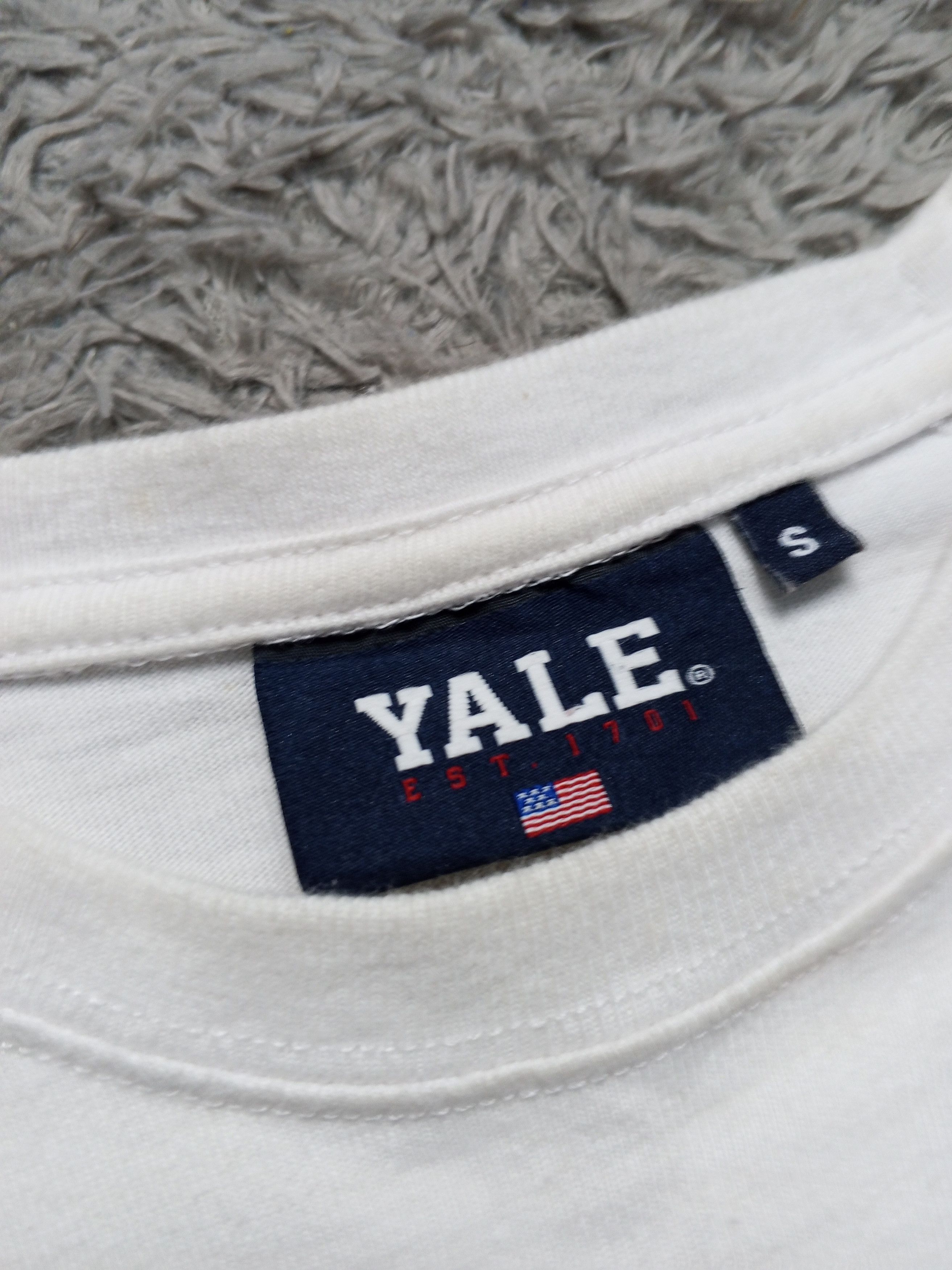 Japanese Brand Yale Embiored Tshirt Size US S / EU 44-46 / 1 - 3 Thumbnail